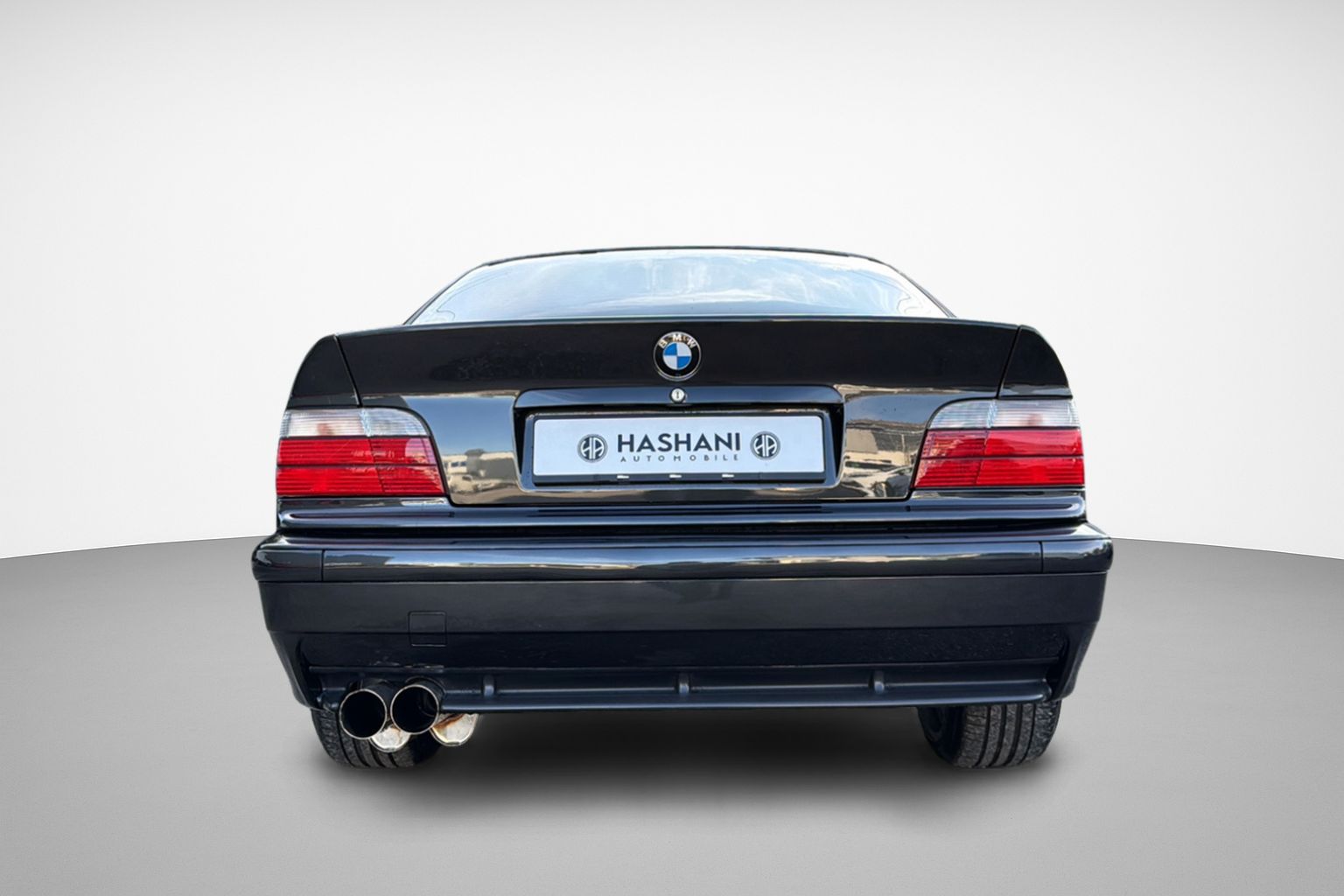 BMW 320i Coupé-image-4