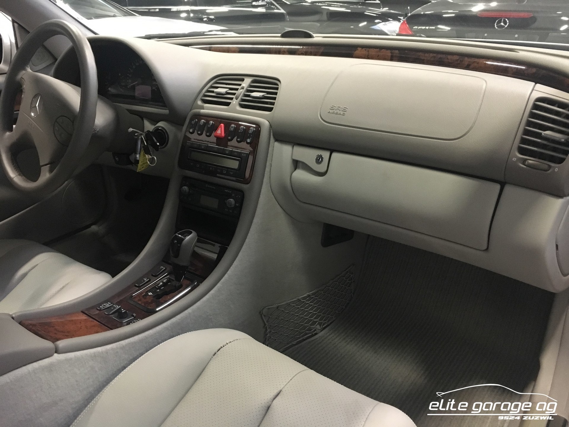 MERCEDES-BENZ CLK 430 Elégance-image-7