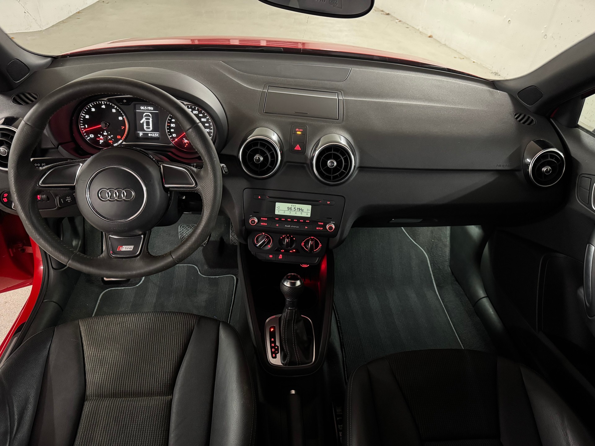 AUDI A1 1.4 TFSI S-Line S-tronic-image-10