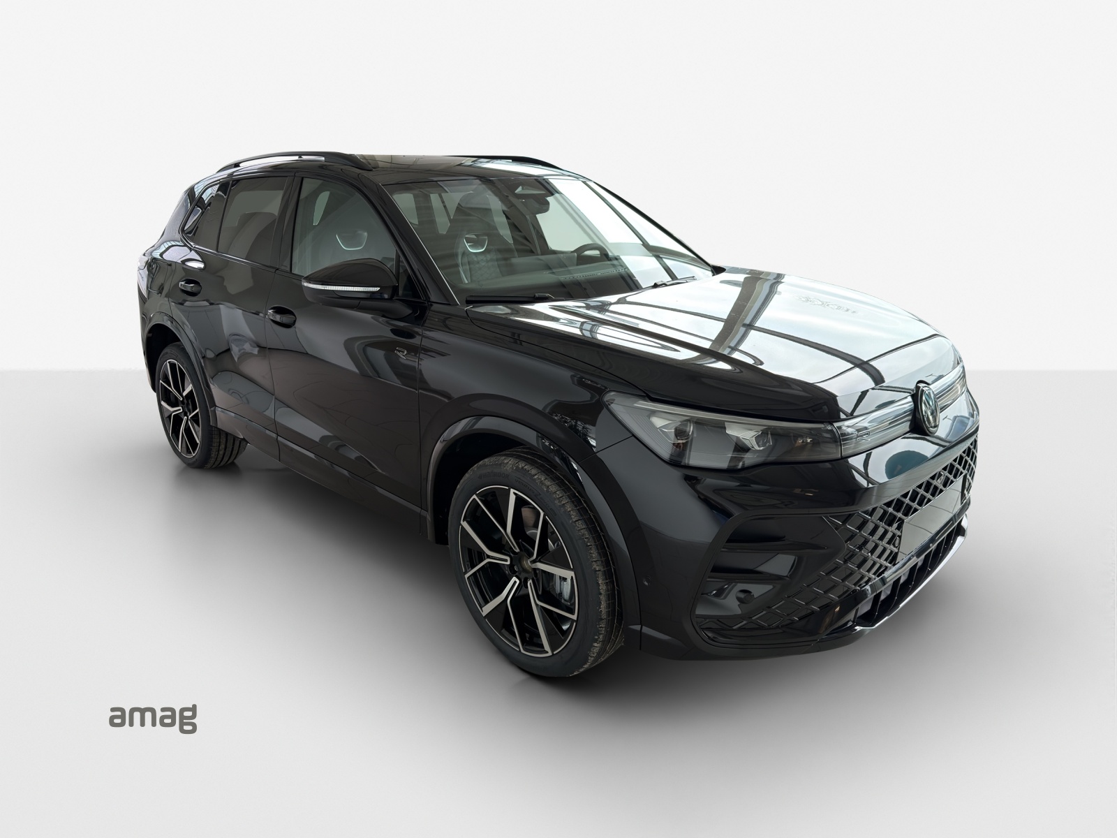 VW Tiguan 2.0 TSI DSG R-Line 4Motion-image-5