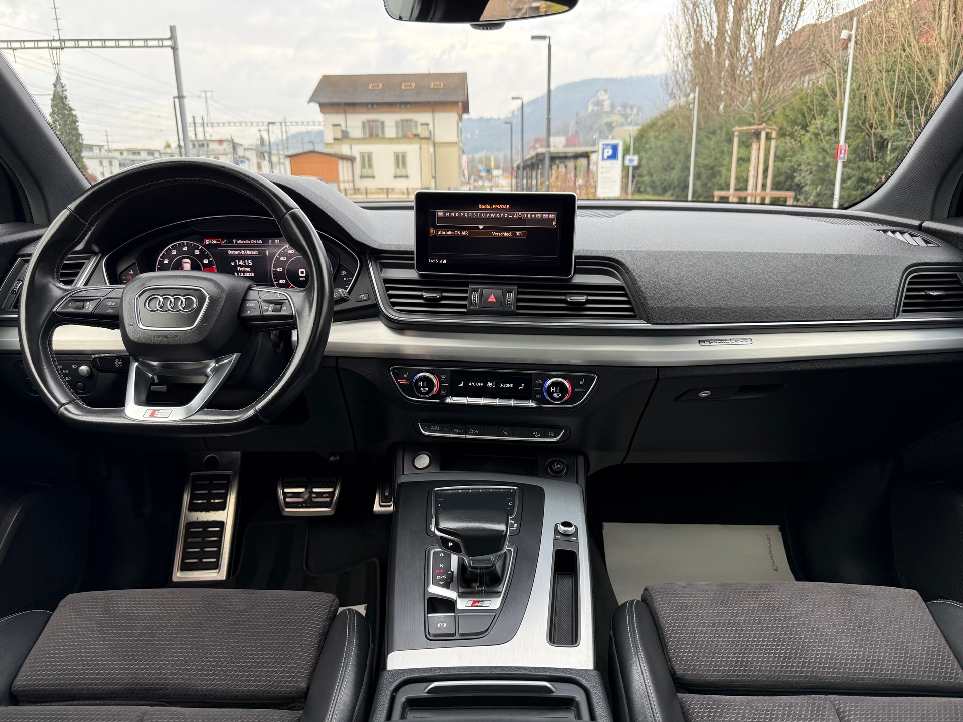 AUDI SQ5 3.0 TFSI quattro S-tronic-image-6