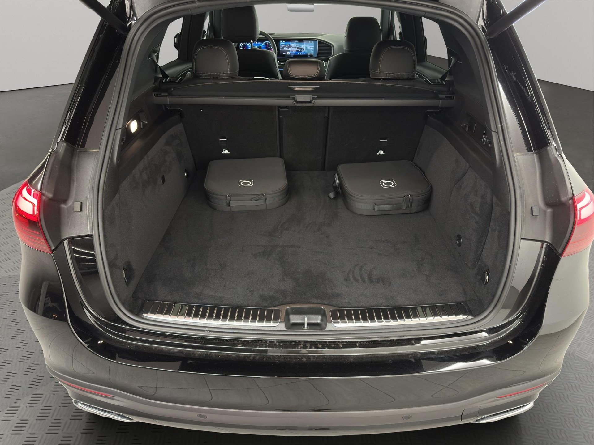 MERCEDES-BENZ GLE 350 de AMG Line 4matic-image-7