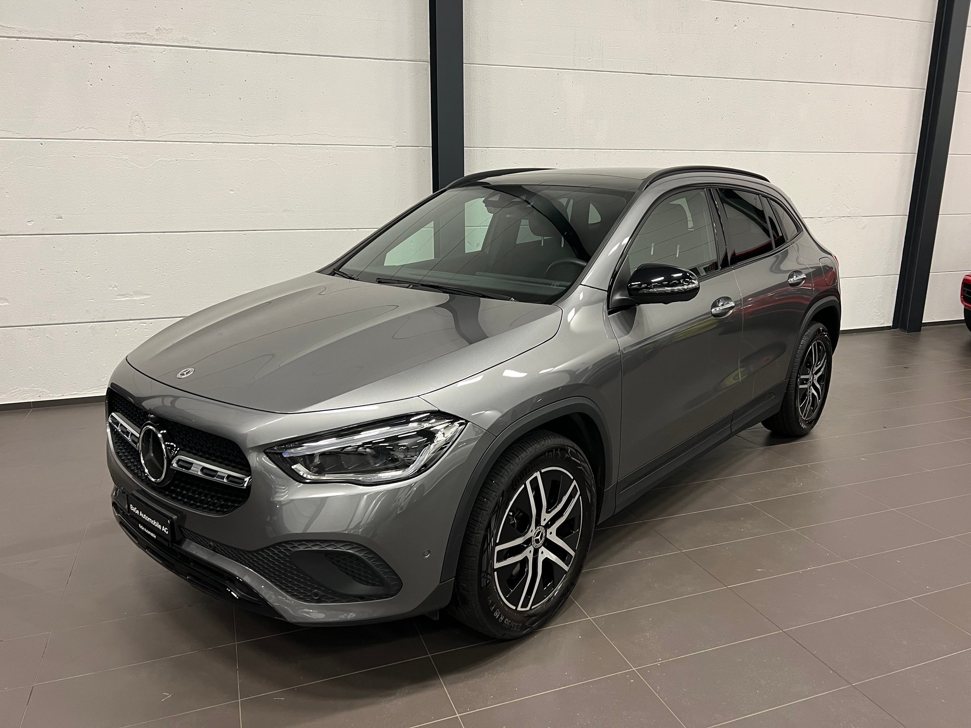 MERCEDES-BENZ GLA 220d 4Matic Progressive 8G-DCT-image-0