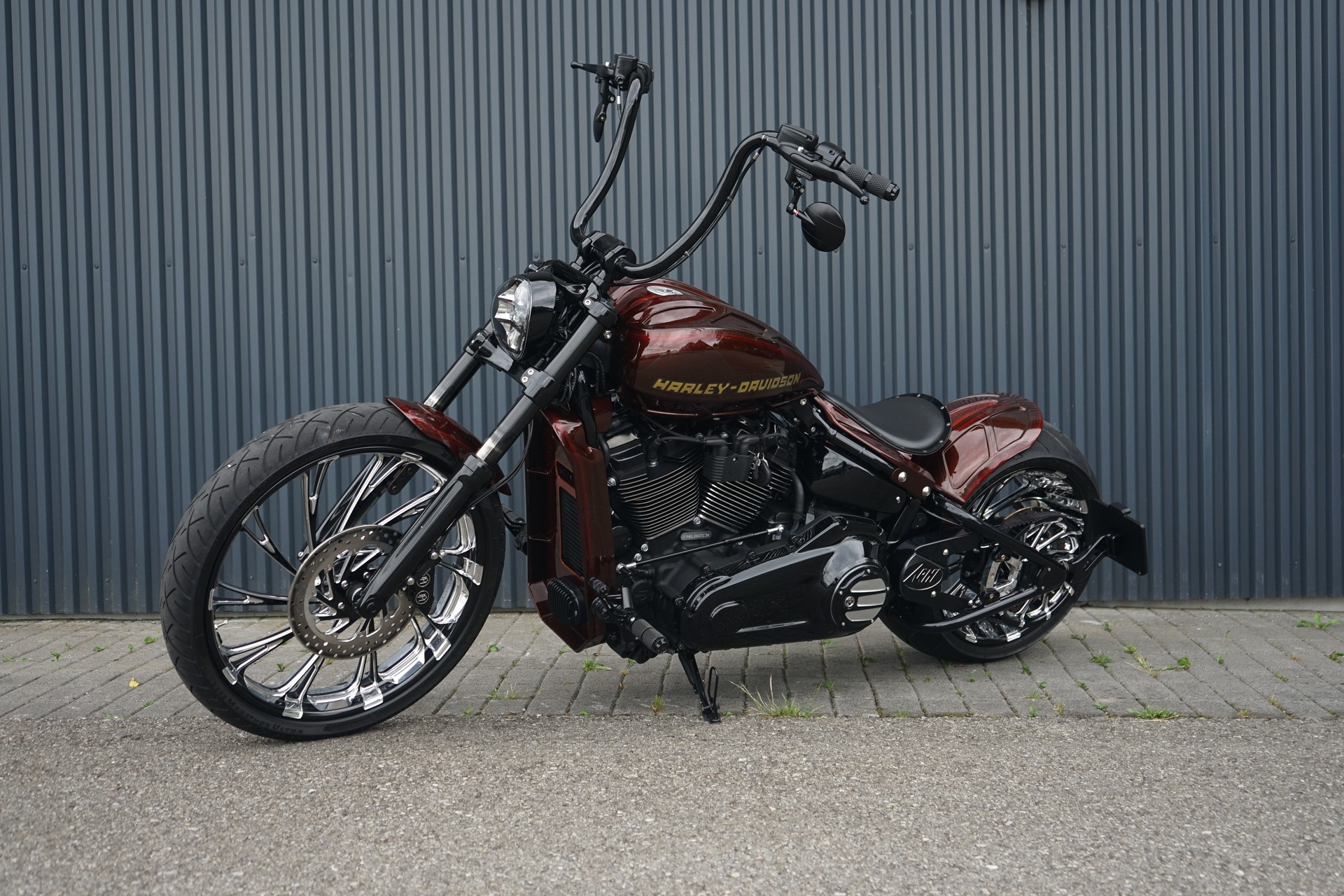 HARLEY-DAVIDSON FXBRS Breakout 114 ABS-showroom-element-1