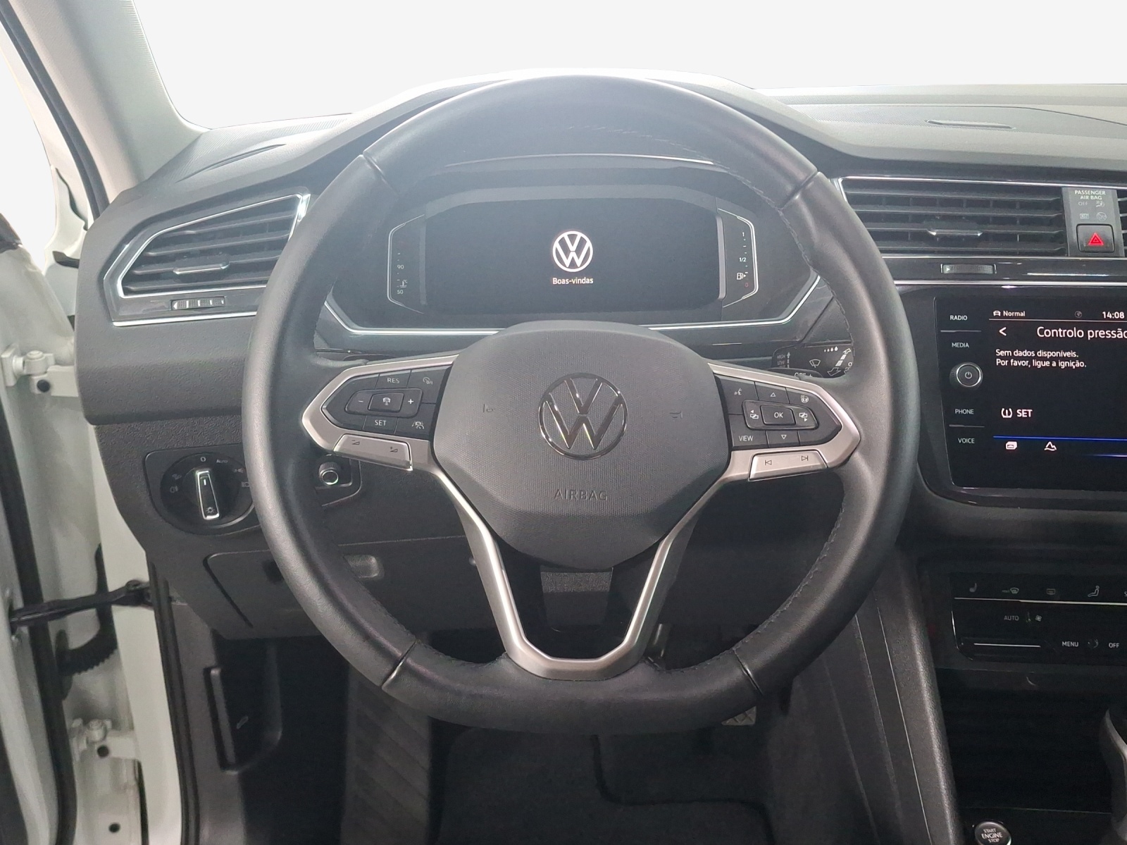 VW Tiguan 2.0 TDI SCR Elegance 4Motion DSG-image-9