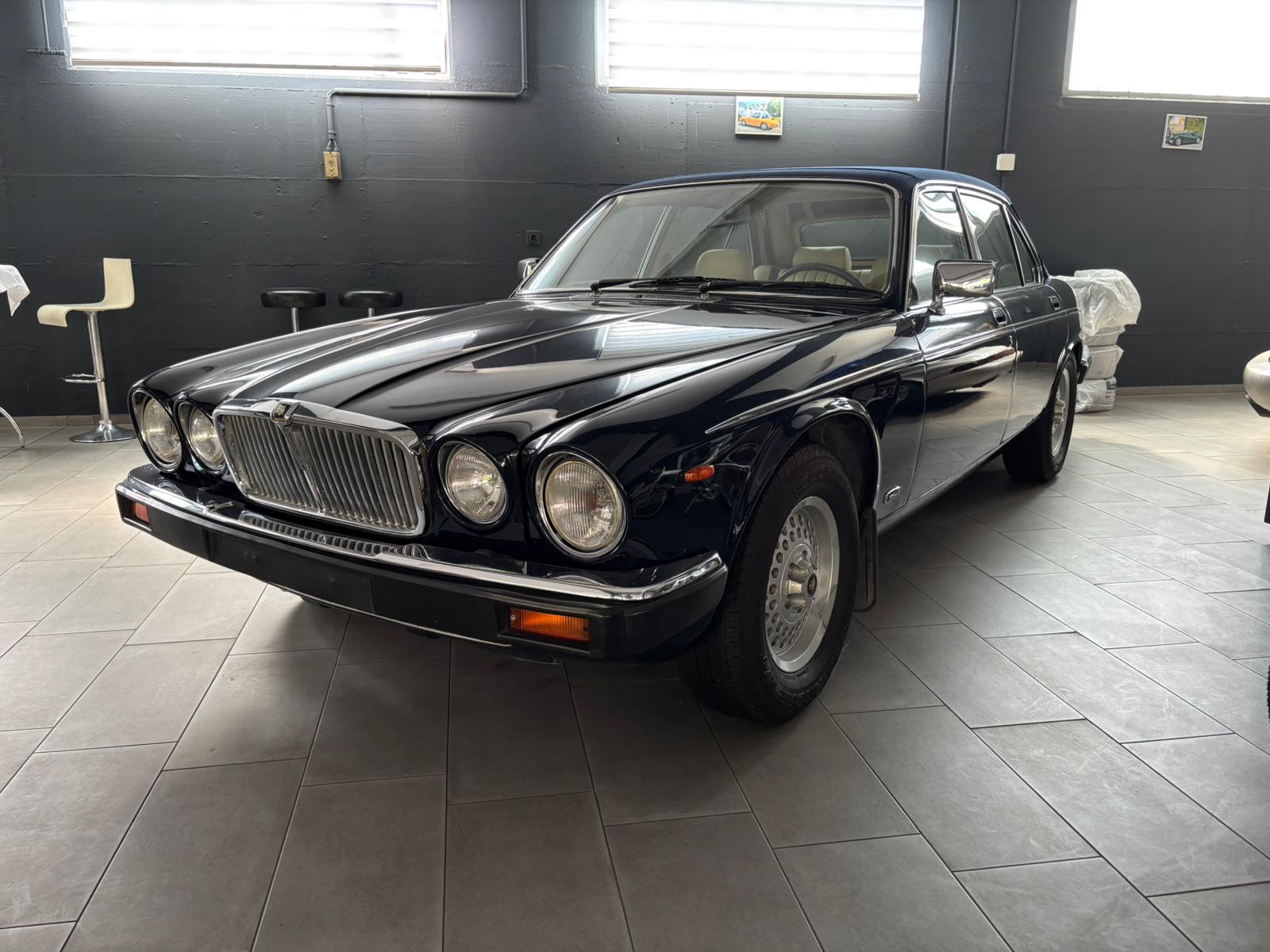 JAGUAR XJ12 5.3 Sovereign Targa