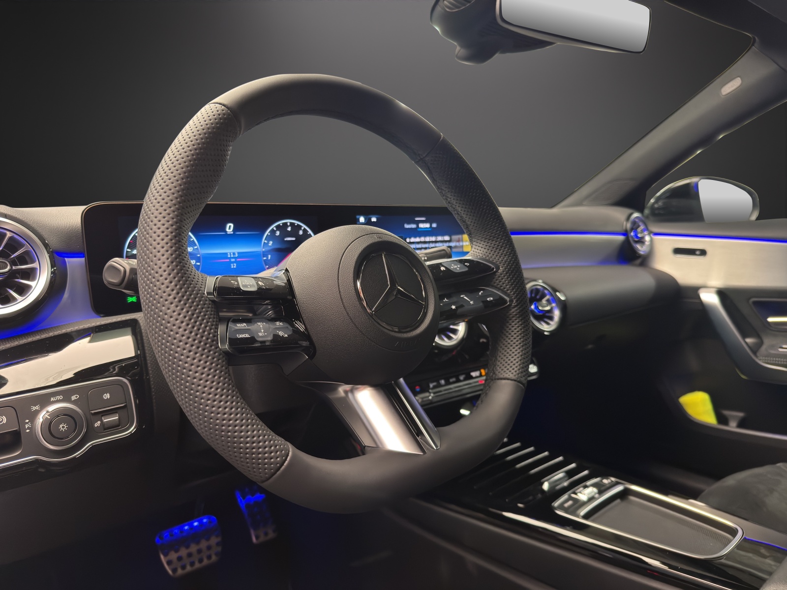 MERCEDES-BENZ A 250 4Matic 8G-DCT-image-12