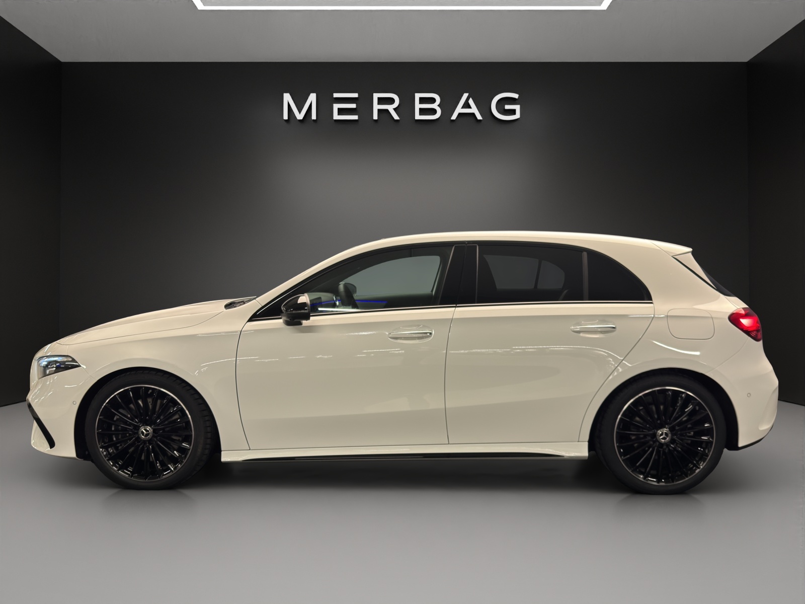 MERCEDES-BENZ A 250 4Matic 8G-DCT-image-3