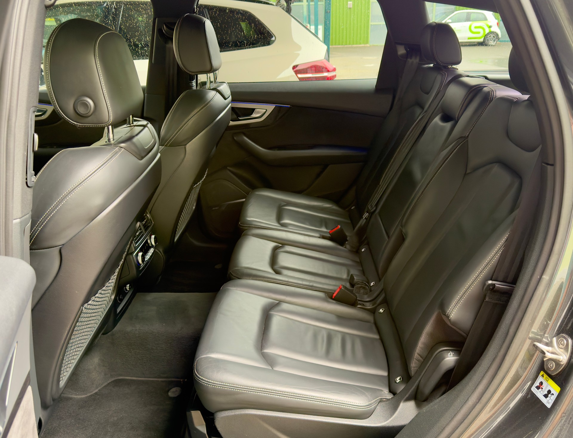 AUDI Q7 3.0 TDI quattro tiptronic-image-11
