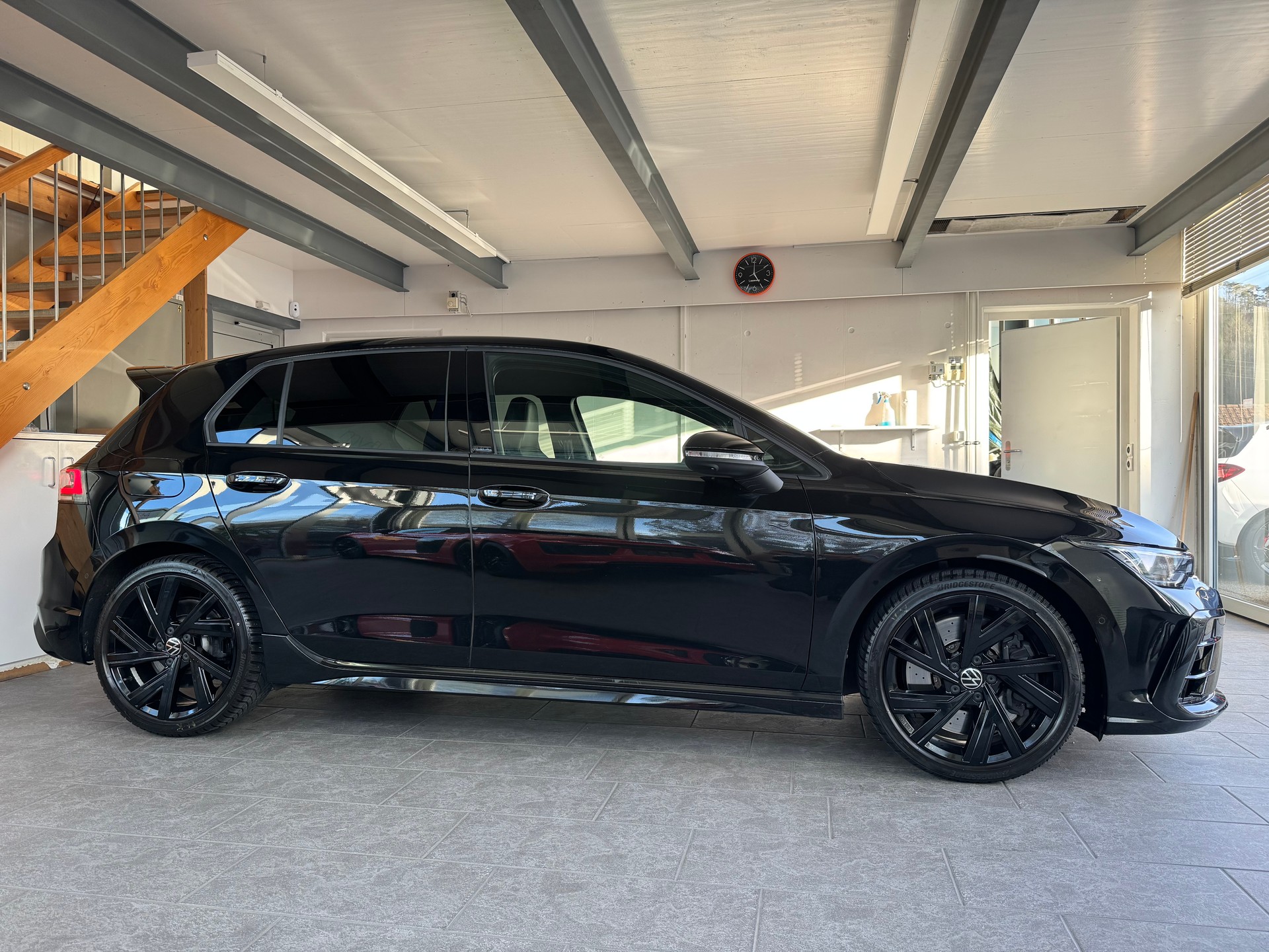 VW Golf 2.0 TSI R Black Edition DSG 4 Motion-image-4