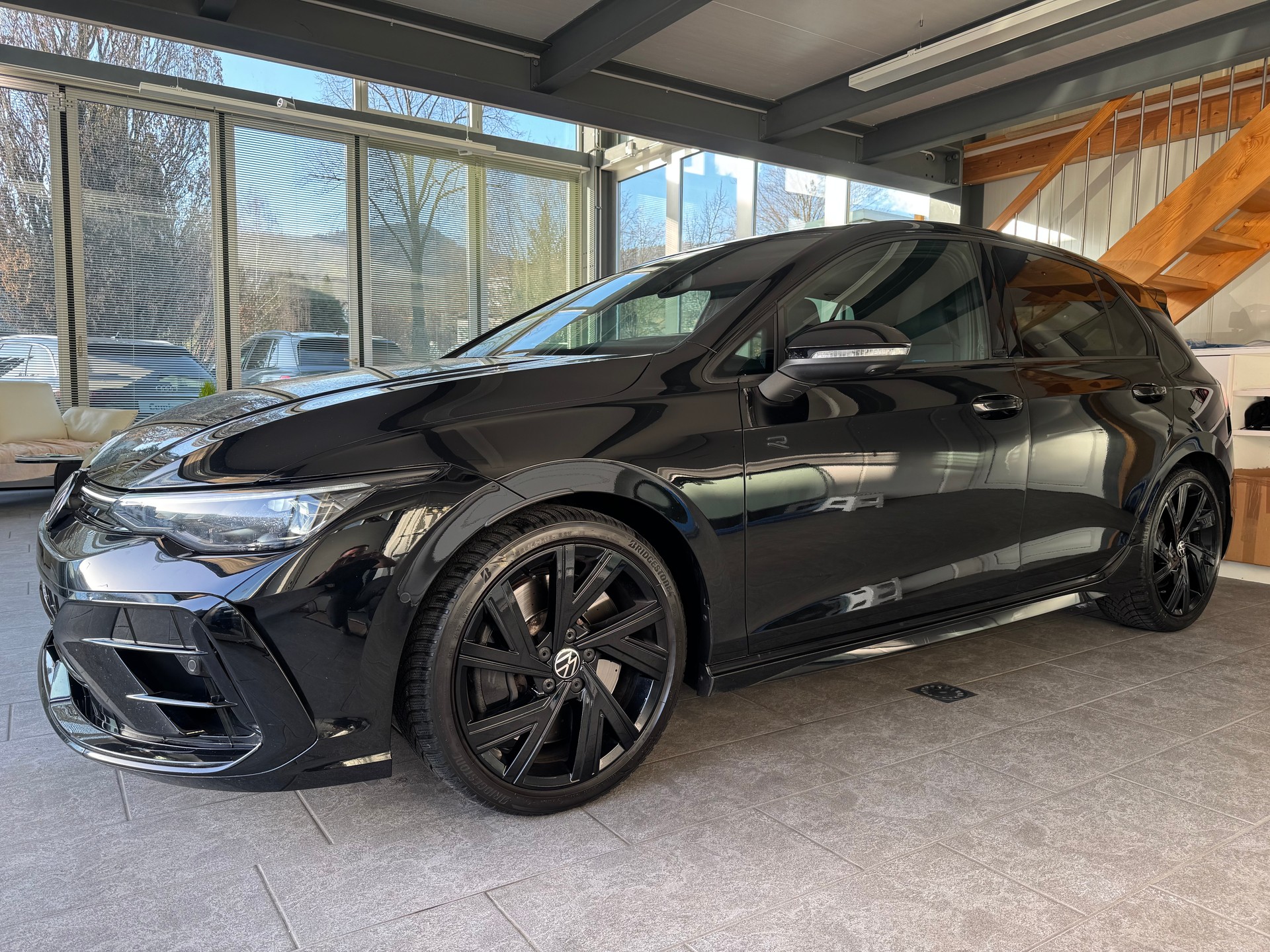 VW Golf 2.0 TSI R Black Edition DSG 4 Motion-image-1