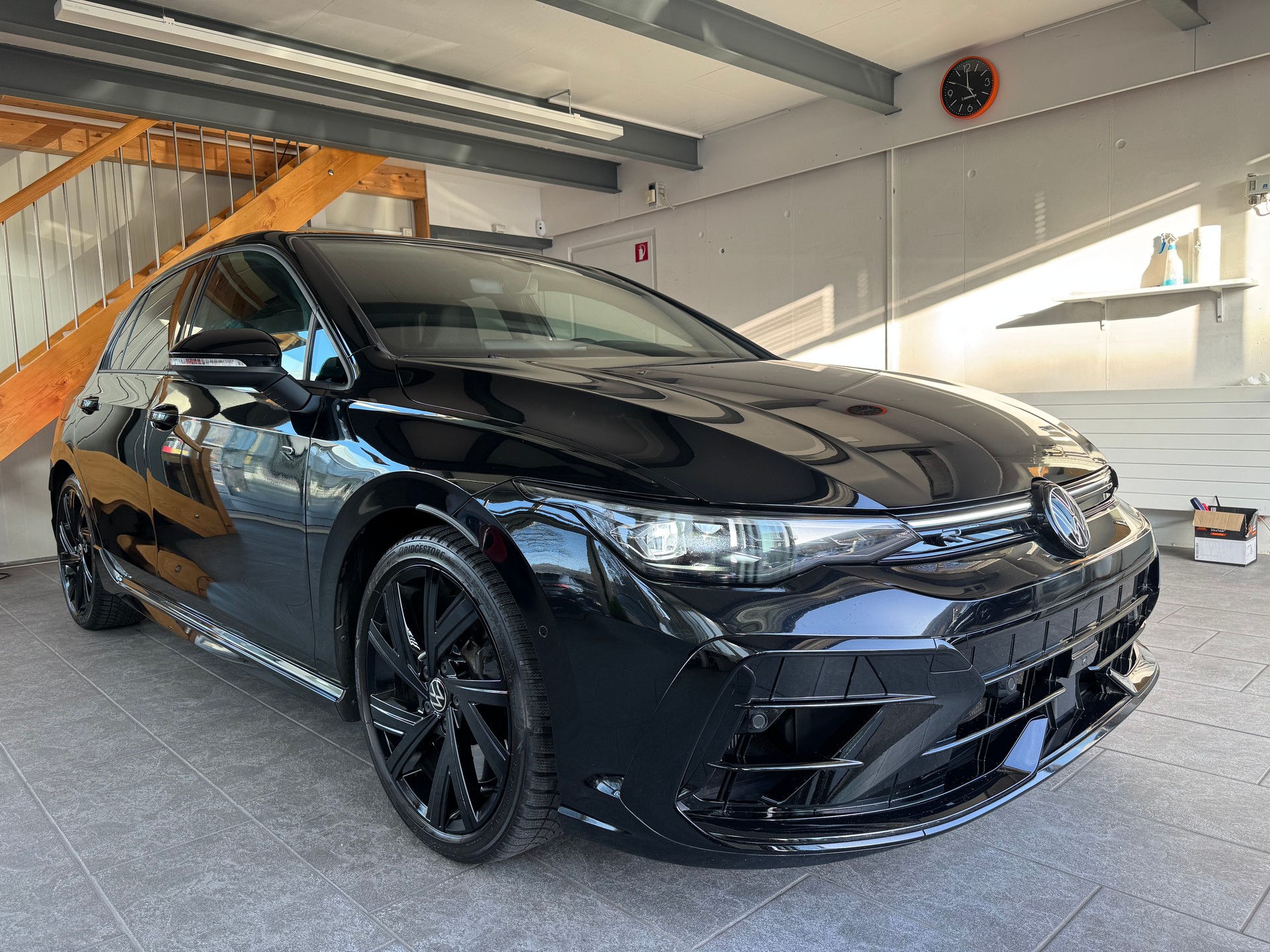 VW Golf 2.0 TSI R Black Edition DSG 4 Motion-image-2