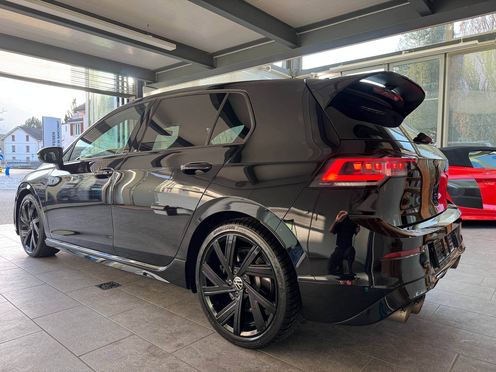 VW Golf 2.0 TSI R Black Edition DSG 4 Motion-image-6