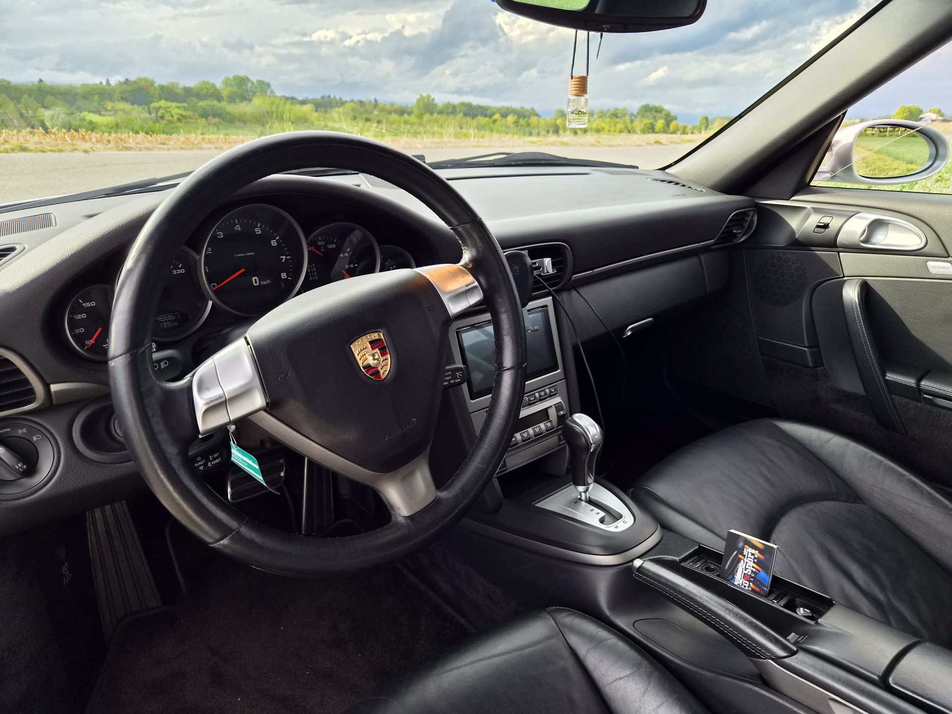 PORSCHE 911 Carrera 3.6 Cabriolet-image-12