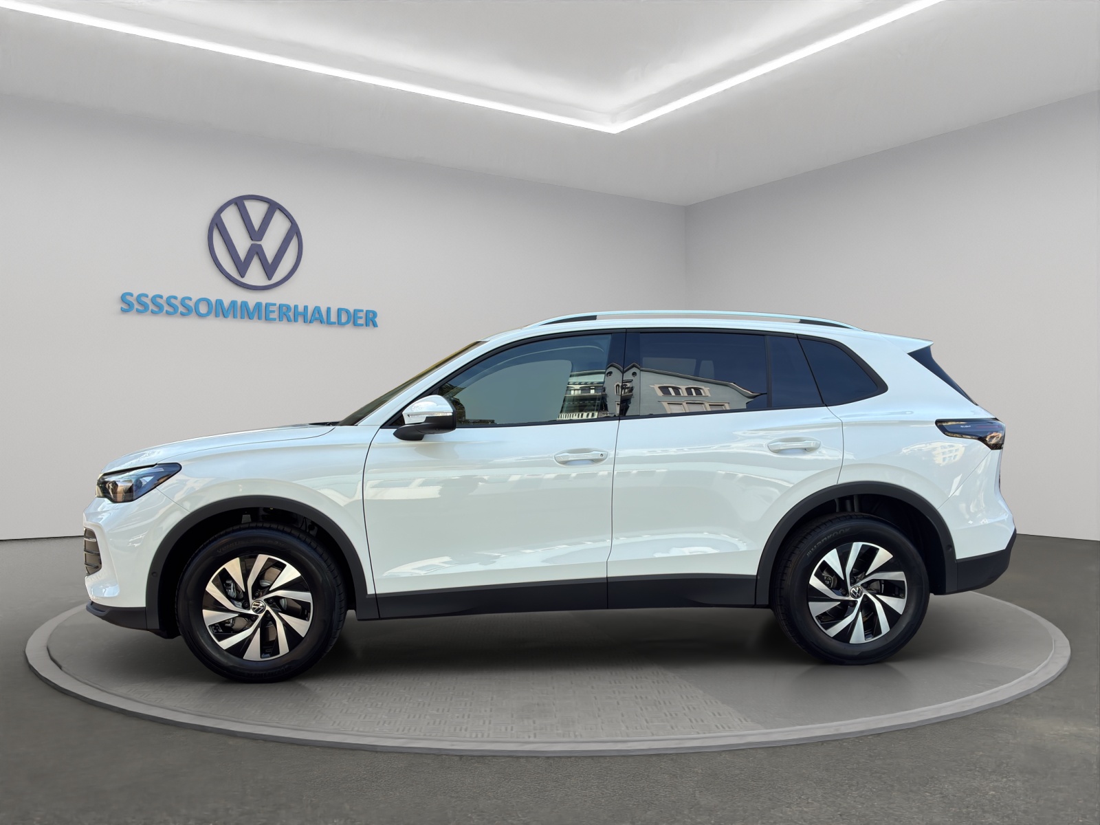 VW Tiguan 2.0 TSI DSG United 4Motion-image-1