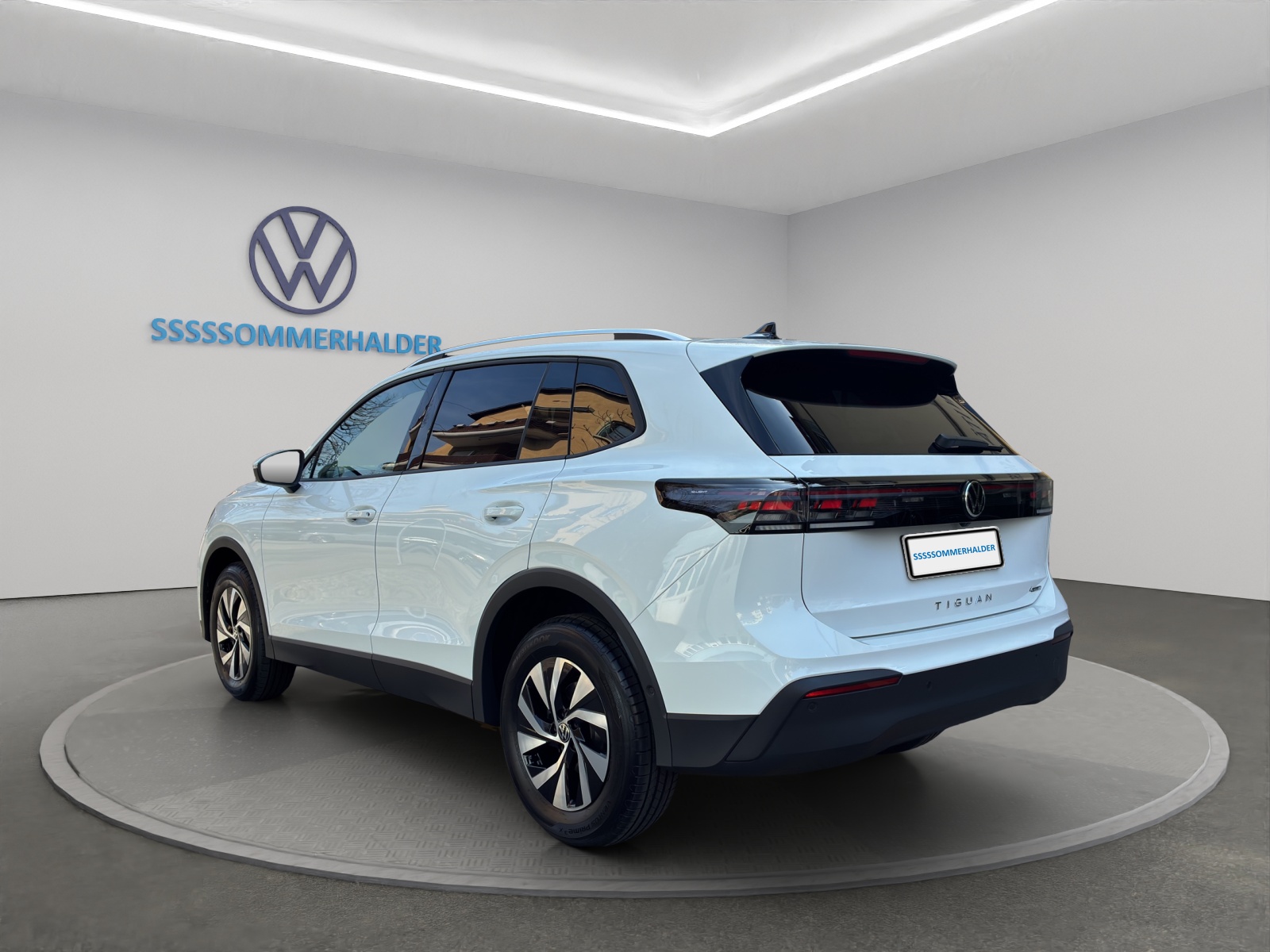 VW Tiguan 2.0 TSI DSG United 4Motion-showroom-element-2