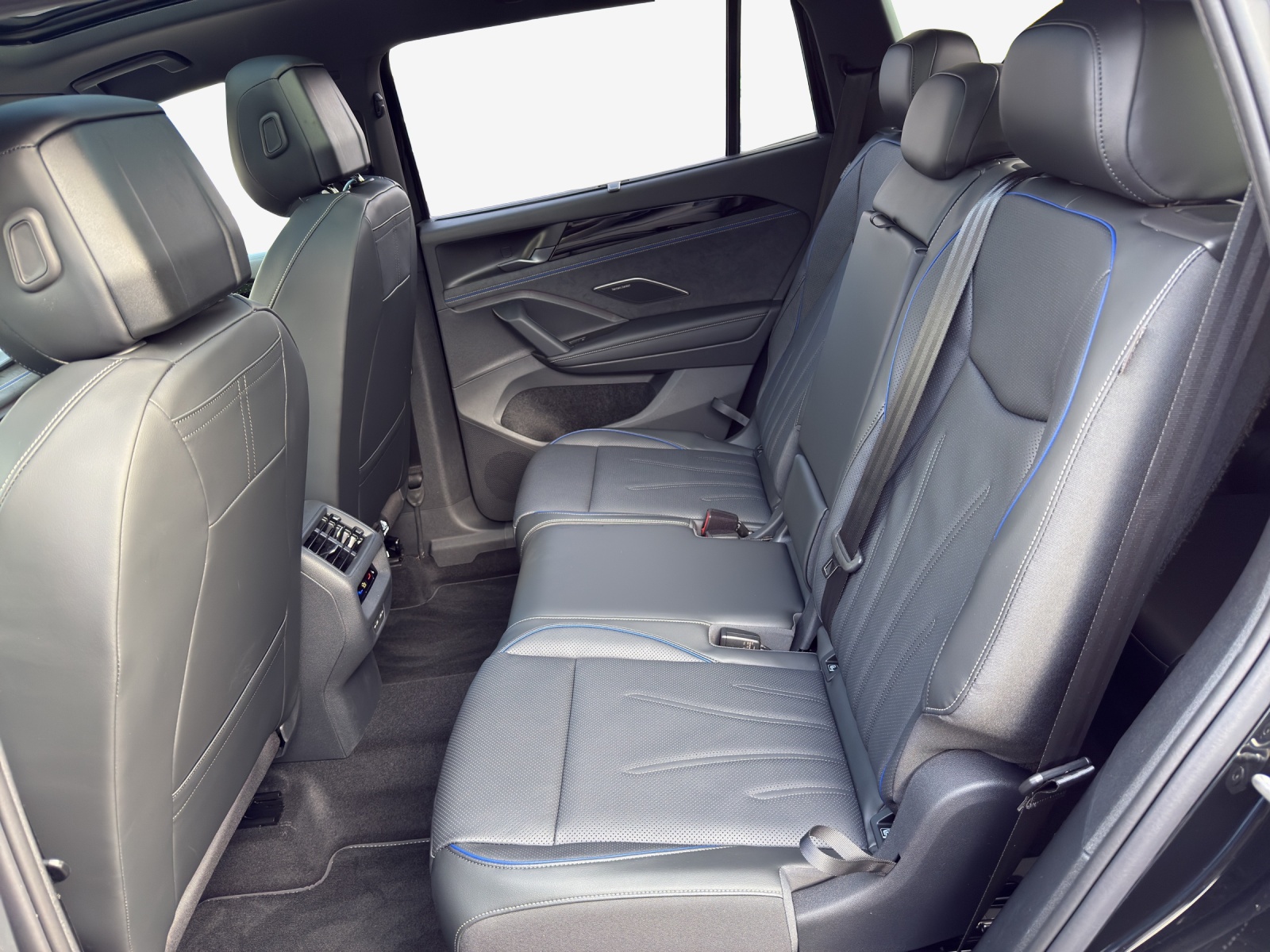 VW Tayron 2.0 TSI R-Line DSG 4Motion-image-11