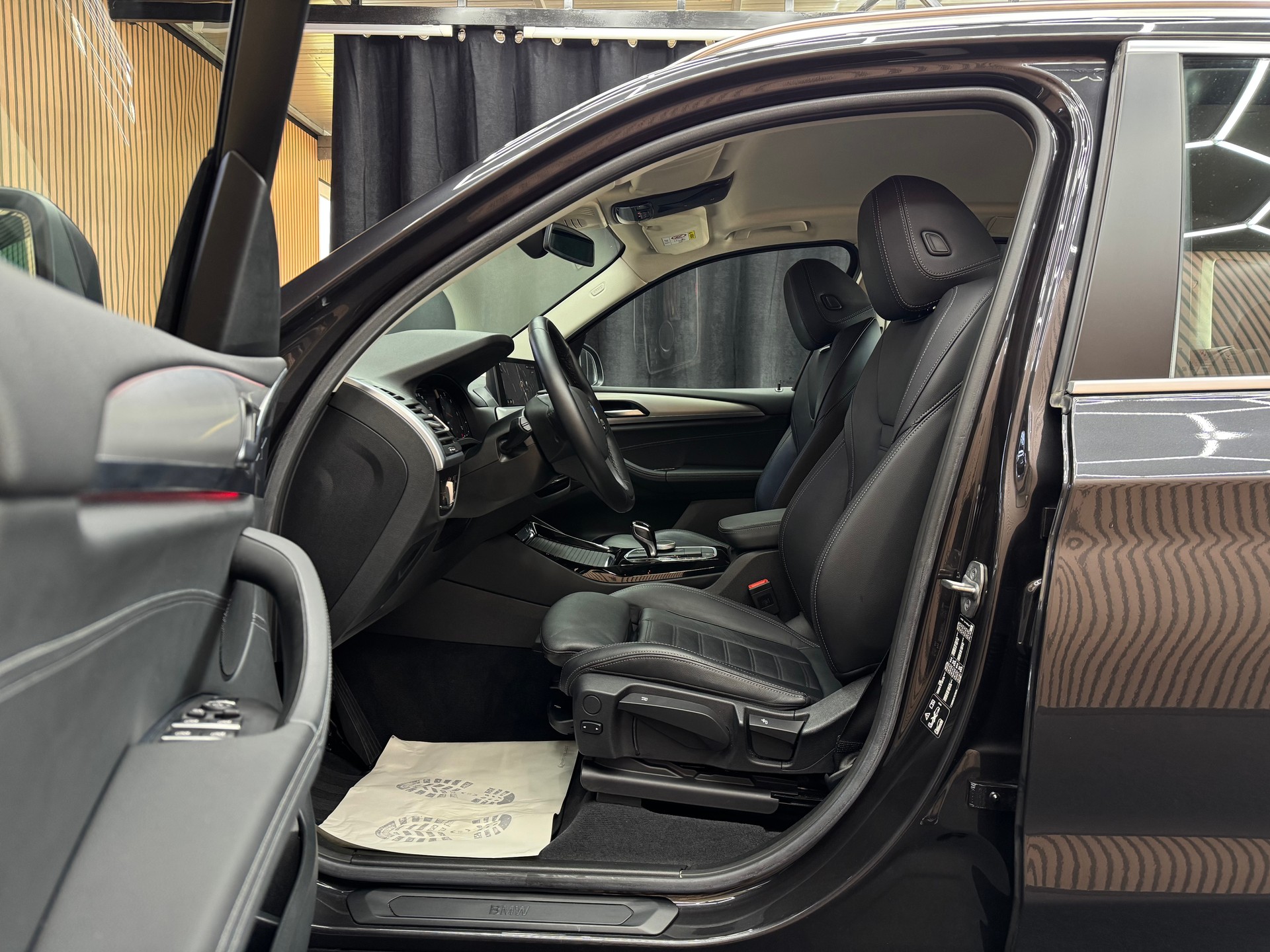 BMW X3 20d xDrive *ab CHF 319.-/ Monat*-image-10
