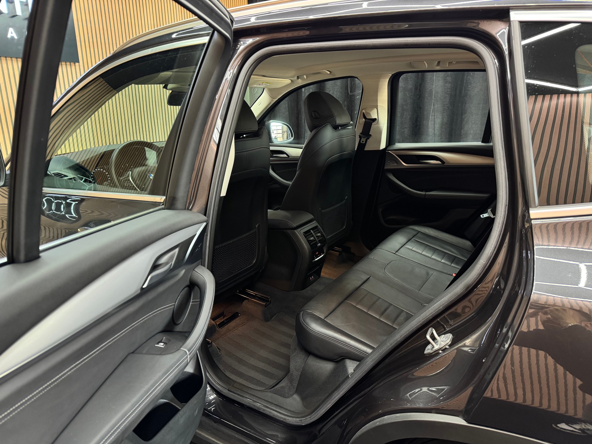 BMW X3 20d xDrive *ab CHF 319.-/ Monat*-image-11