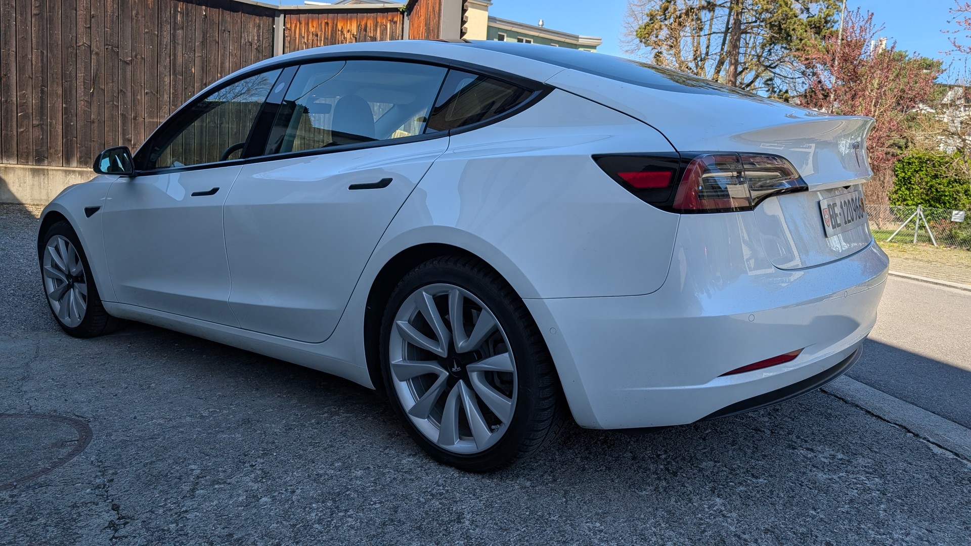 TESLA Model 3 Long Range Dual Motor AWD-image-1