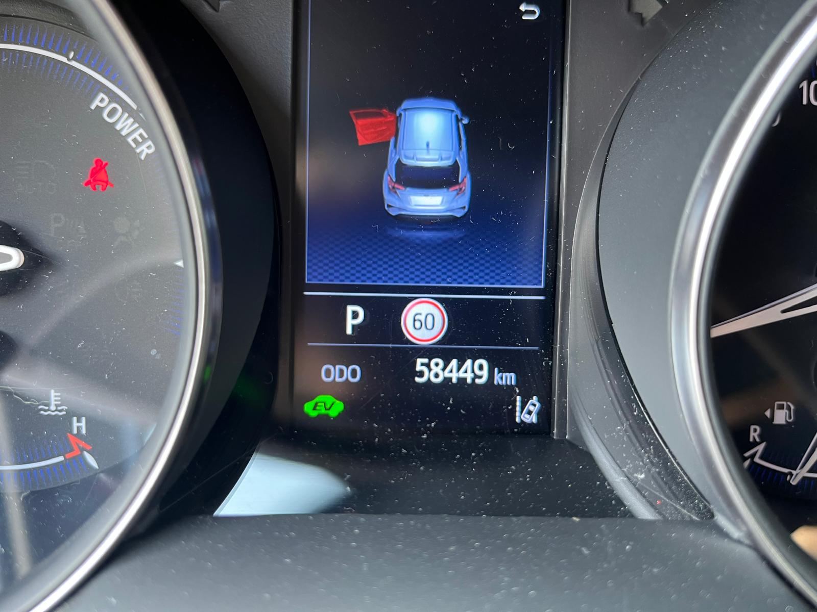 TOYOTA C-HR 1.8 HSD CVT Trend-image-4