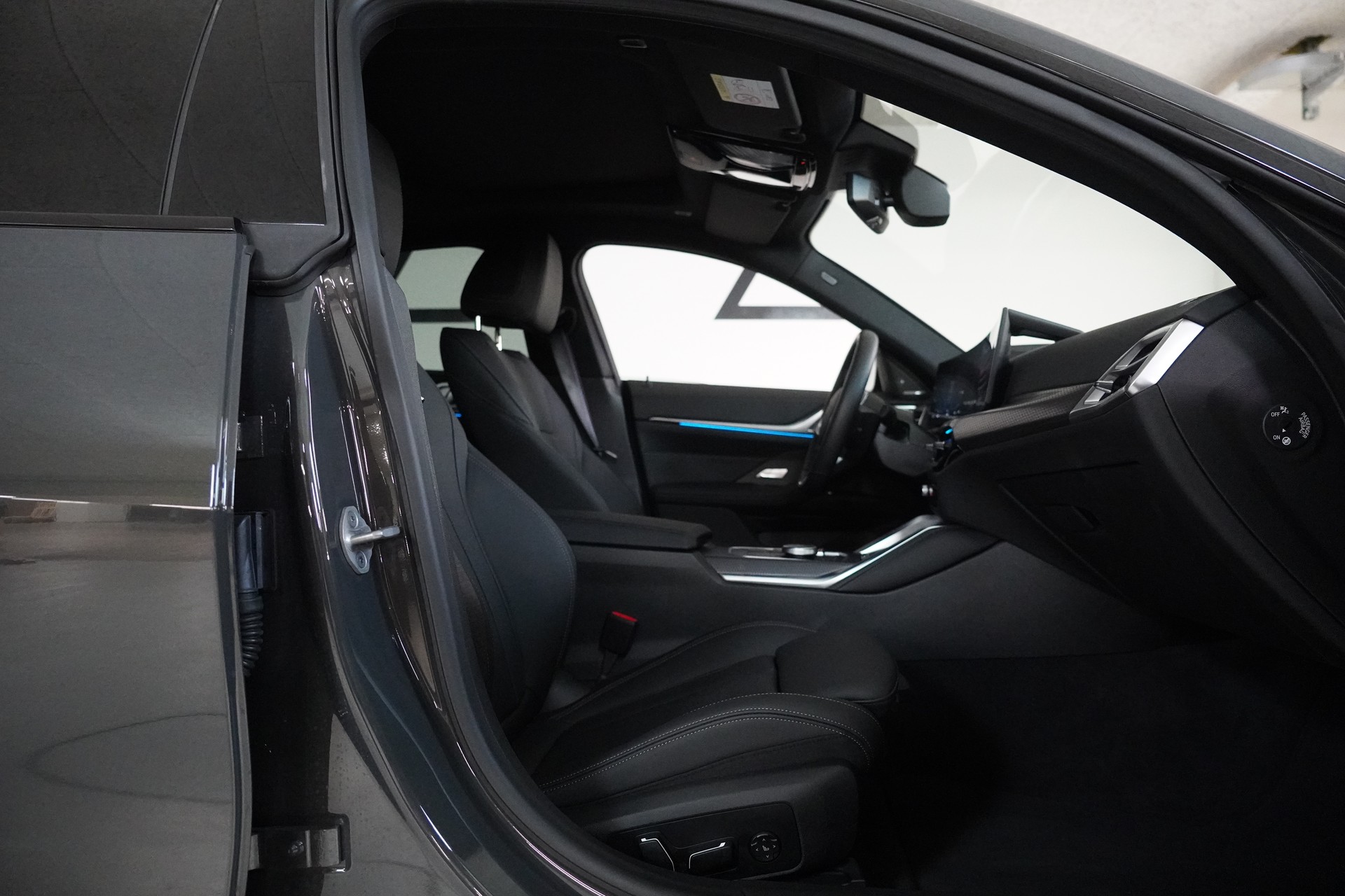 BMW i4 M60 M Sport Pro-image-14
