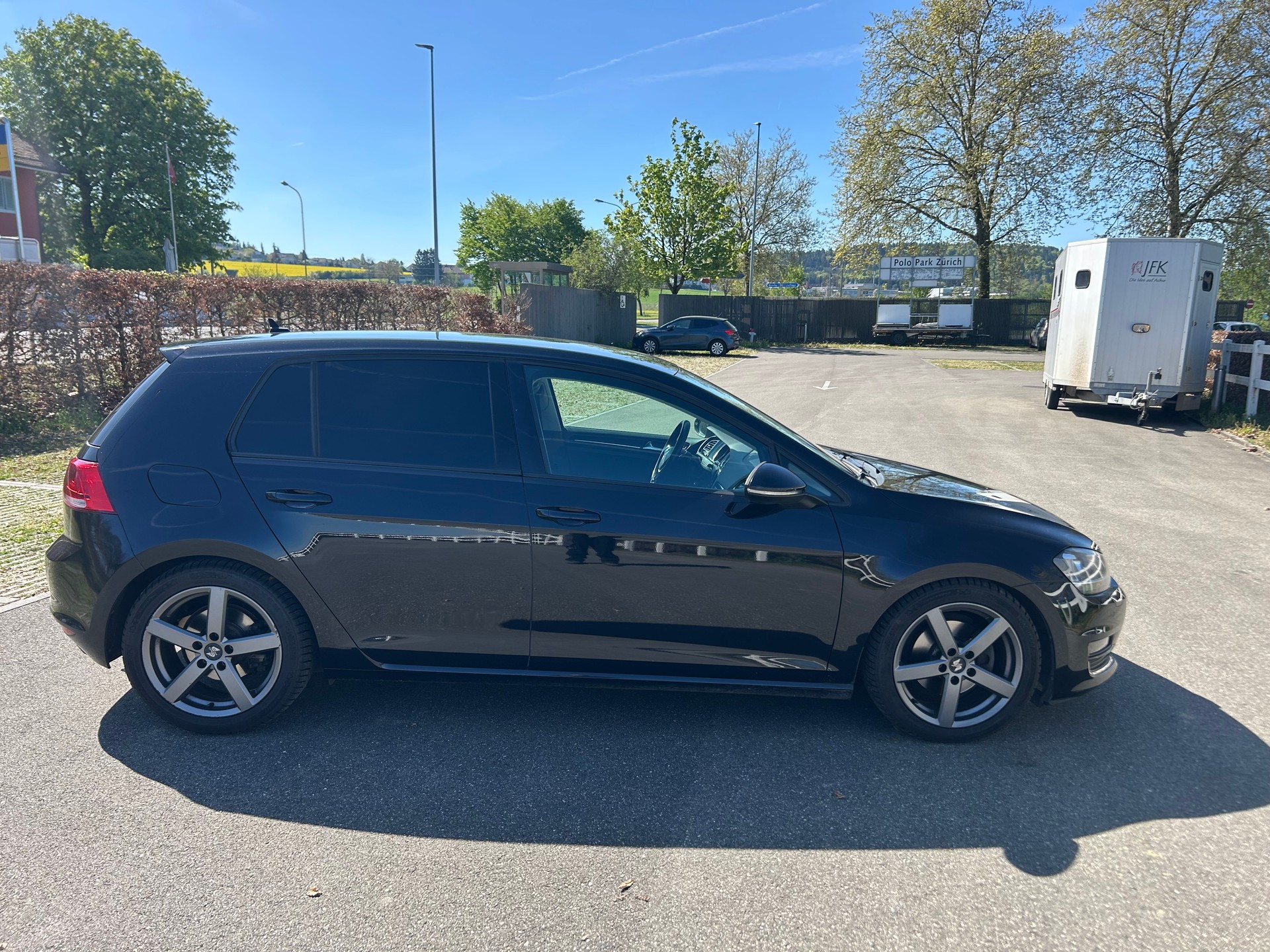 VW Golf 2.0 TDI Highline-image-5