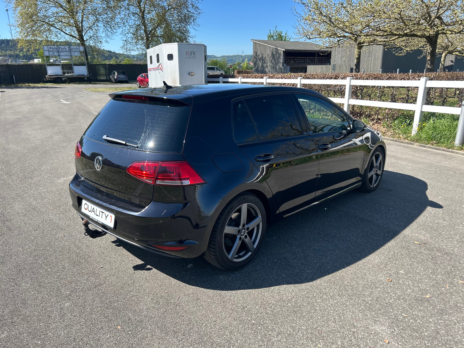 VW Golf 2.0 TDI Highline-image-4