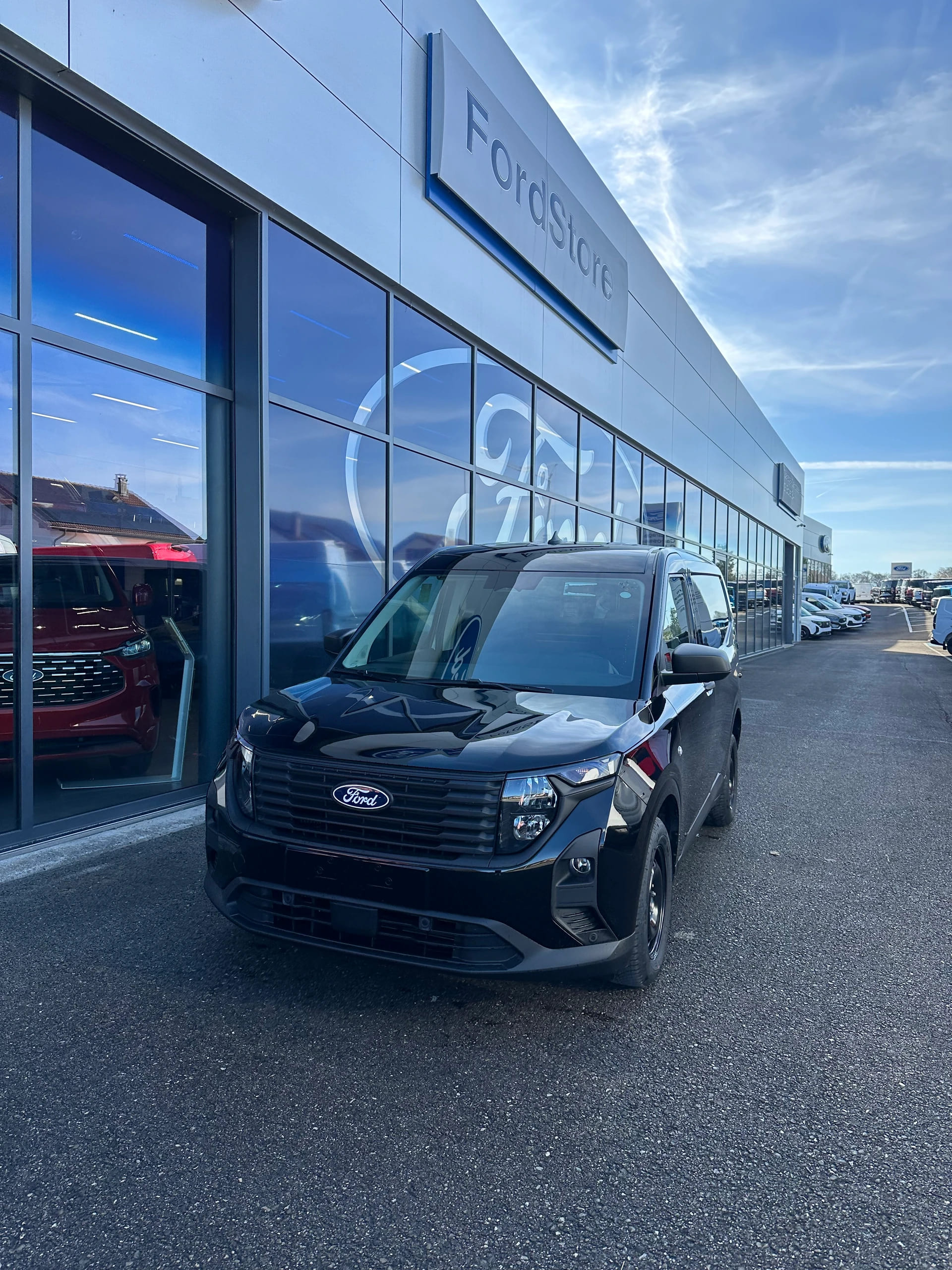 FORD Transit Courier van 1.0 EcoBoo Trend/125CV/Aut.-image-0