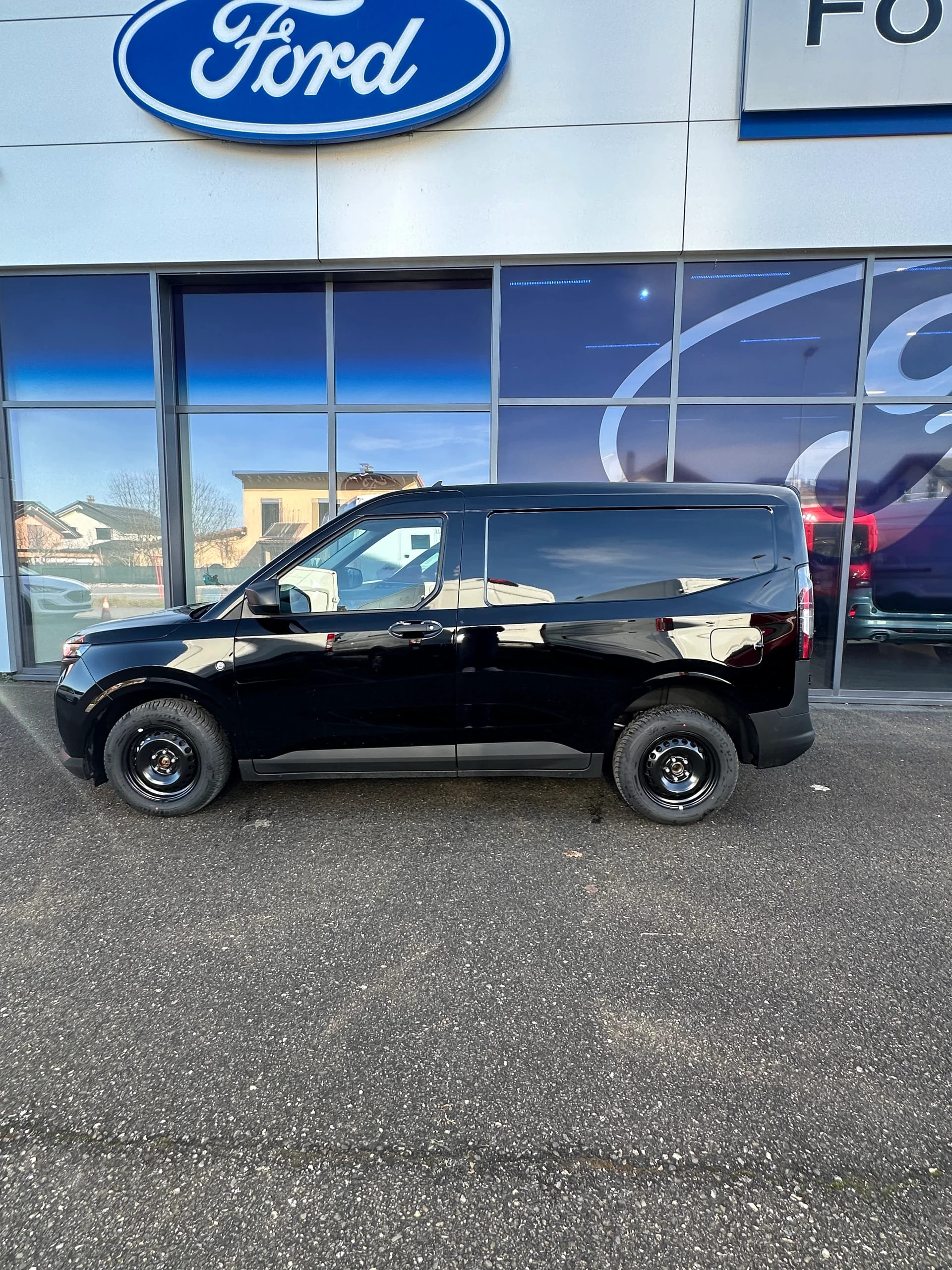 FORD Transit Courier van 1.0 EcoBoo Trend/125CV/Aut.-image-2