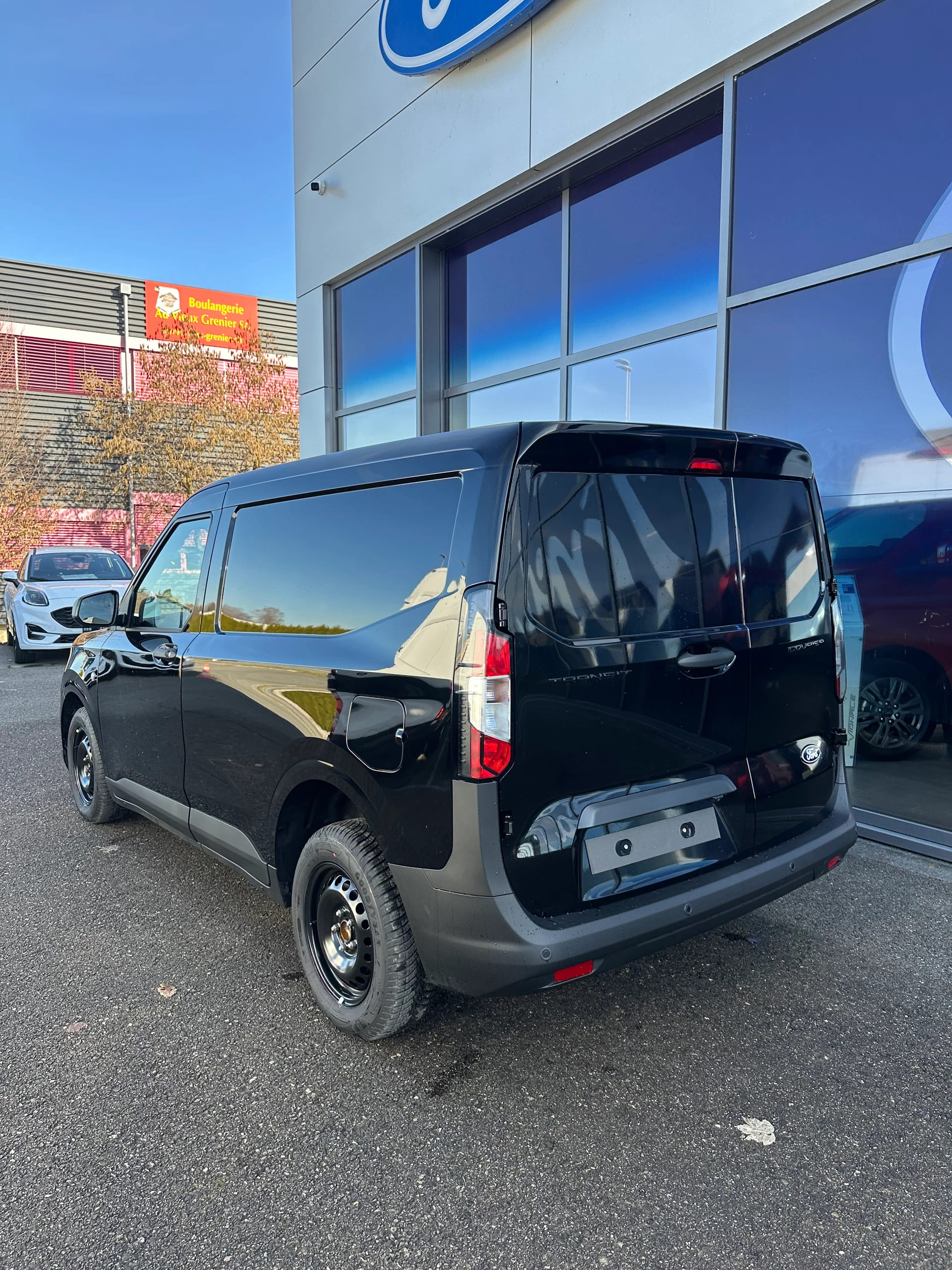 FORD Transit Courier van 1.0 EcoBoo Trend/125CV/Aut.-image-3