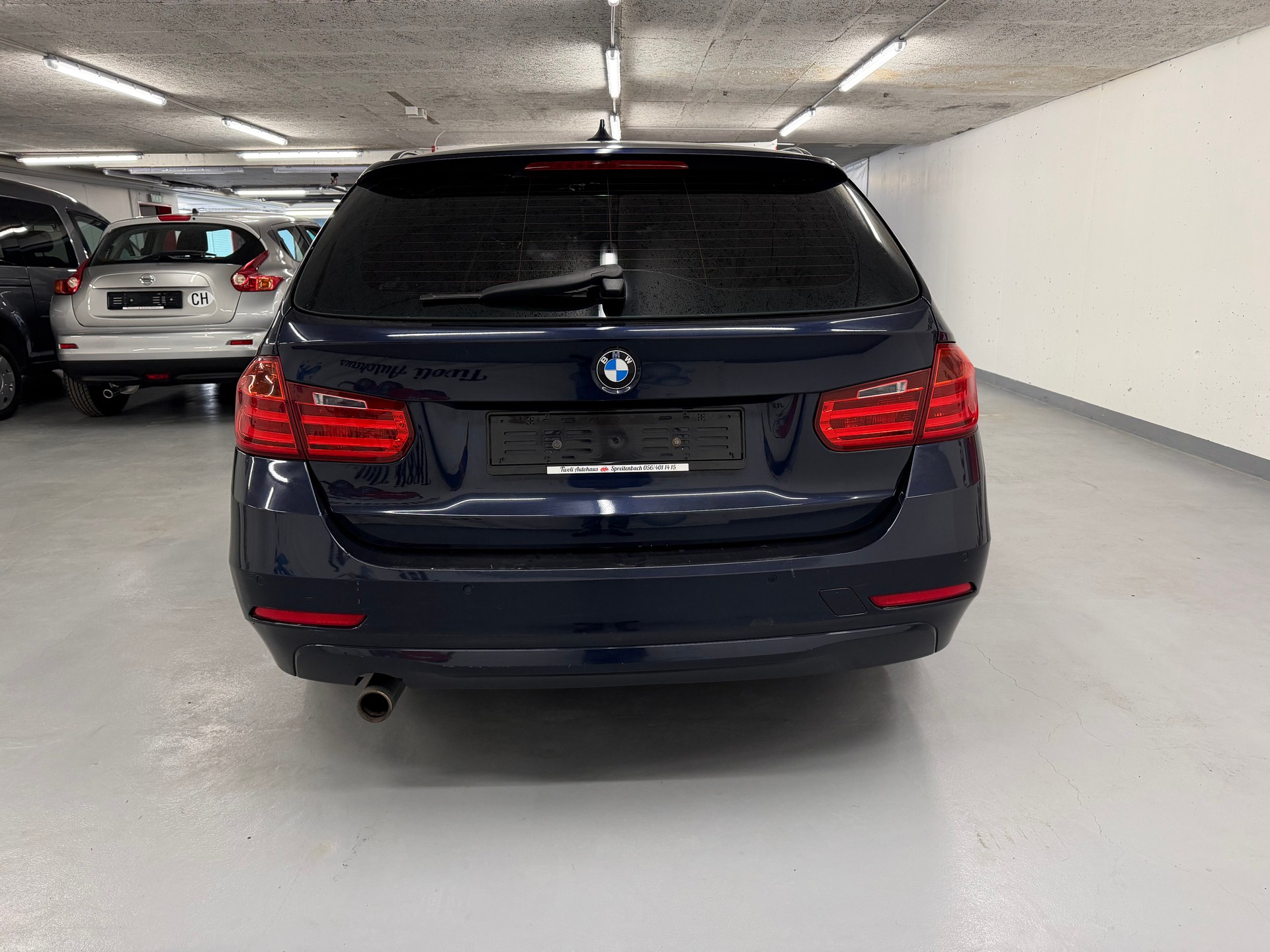 BMW 318d Touring Luxury Line-image-5