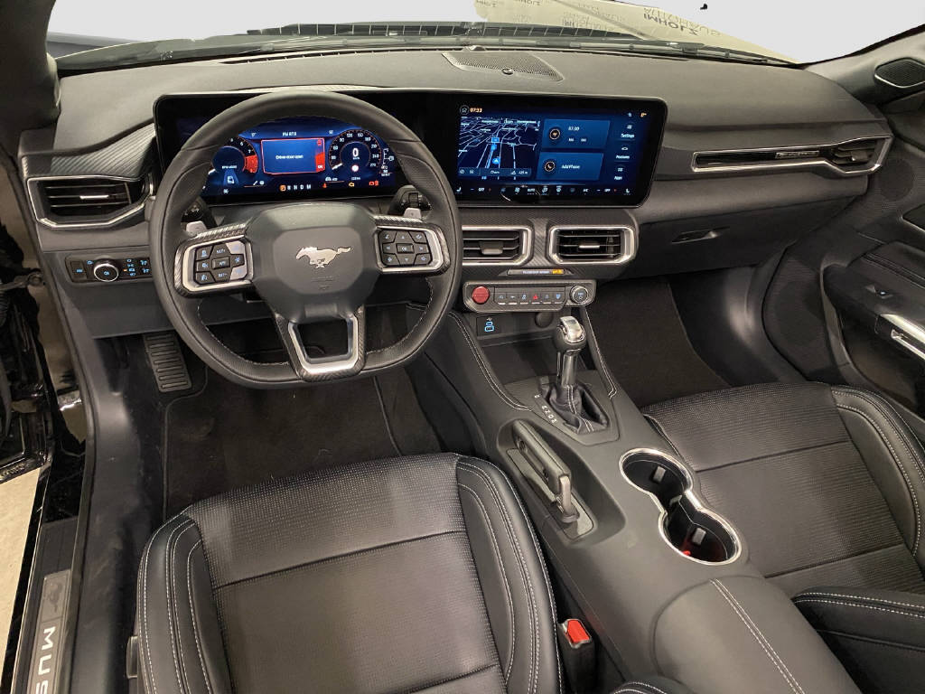 FORD Mustang Convertible 5.0 V8 GT-image-10