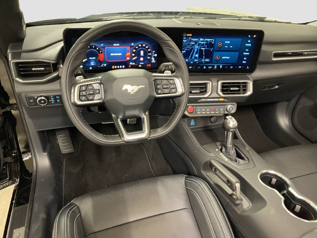 FORD Mustang Convertible 5.0 V8 GT-image-9