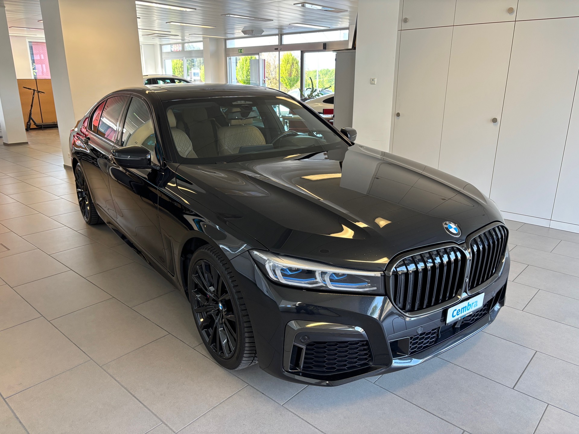 BMW 730d M Sport xDrive Steptronic-image-1