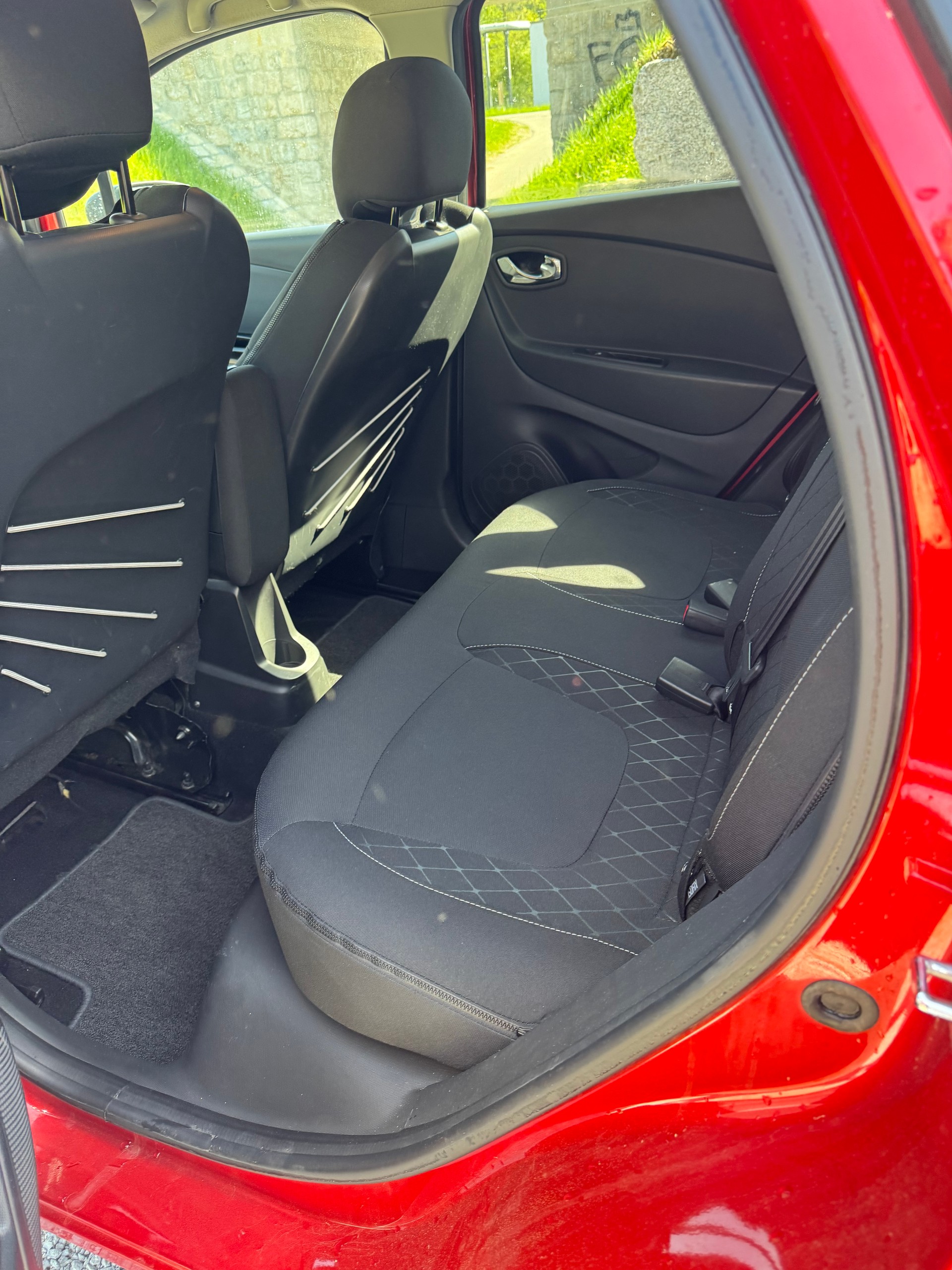 RENAULT Captur 1.5 dCi Helly Hansen-image-5