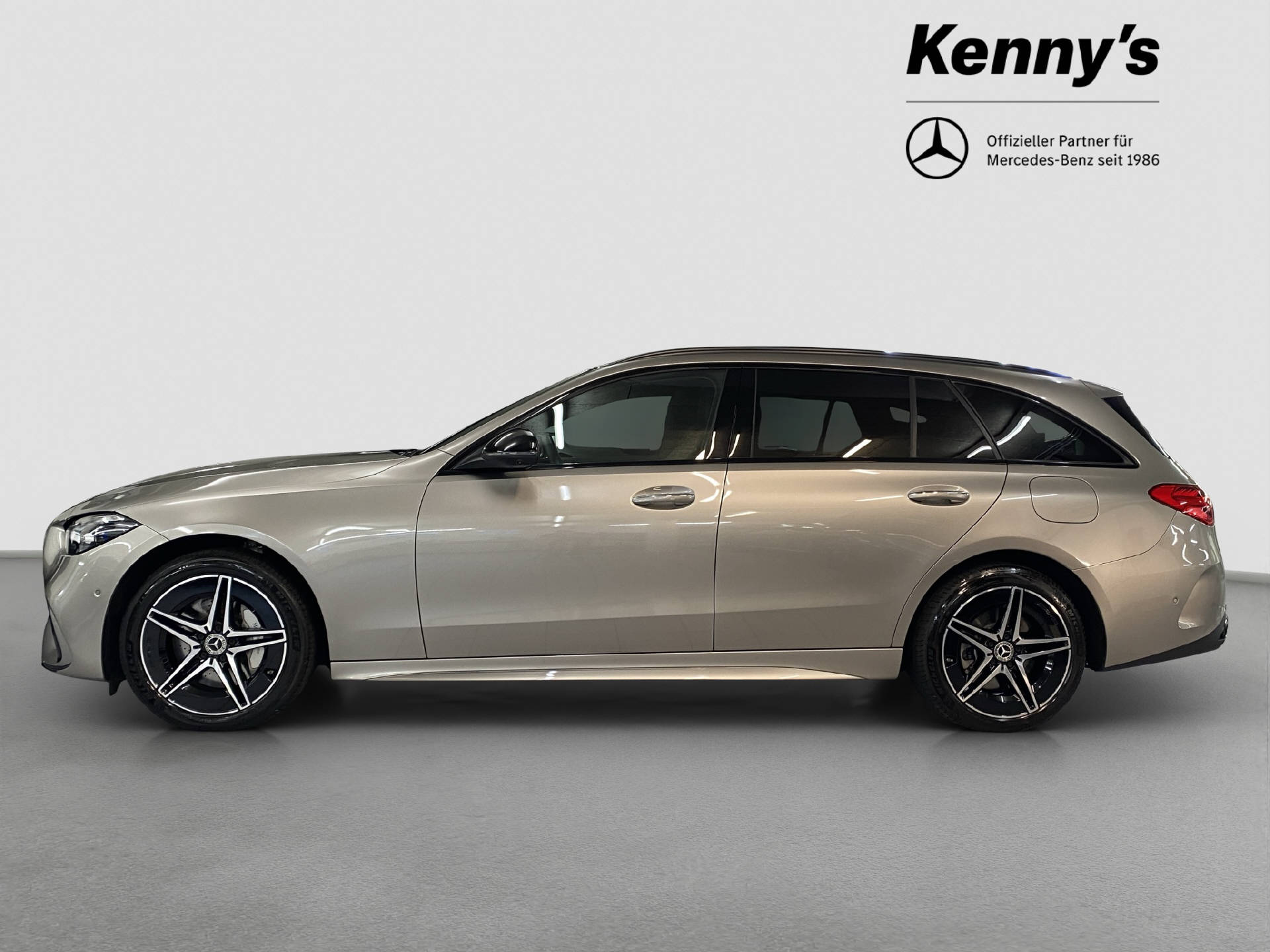 MERCEDES-BENZ C 300 e AMG Line Kombi-image-3