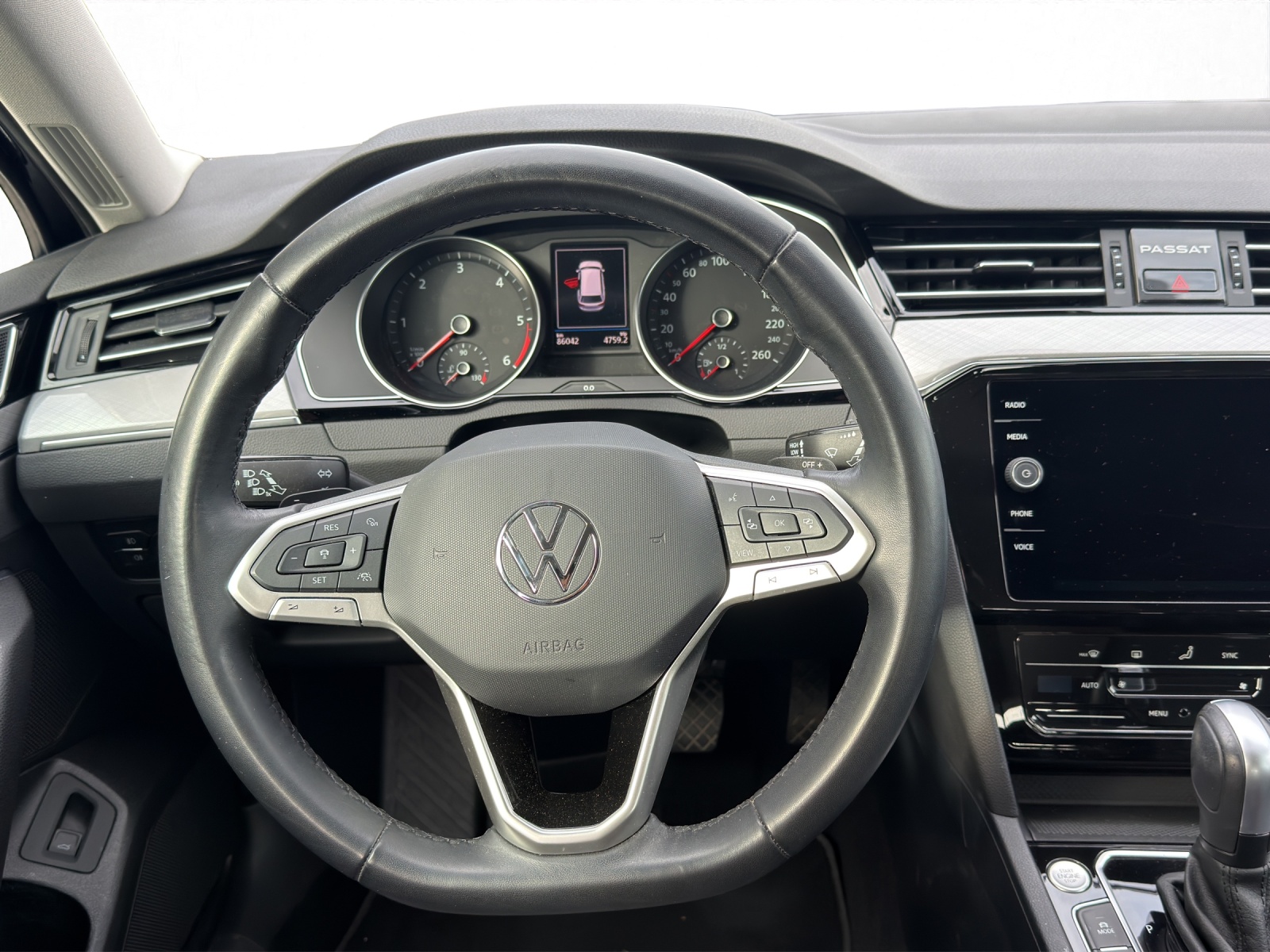 VW Passat 2.0 TDI BMT Business DSG-image-15