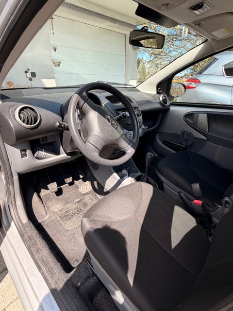 TOYOTA Aygo 1.0 Linea Sol-image-6