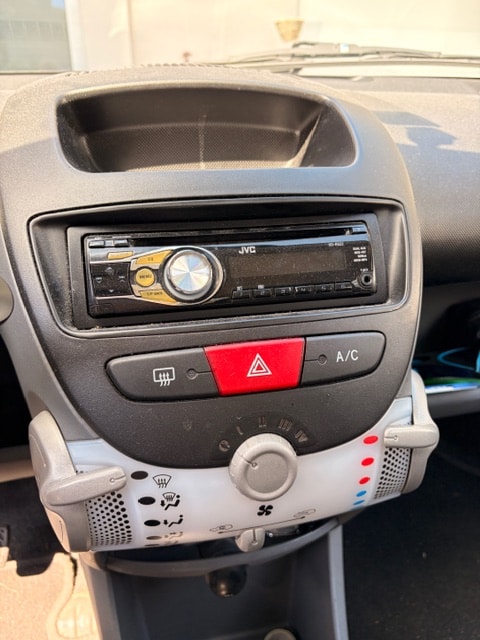TOYOTA Aygo 1.0 Linea Sol-image-8