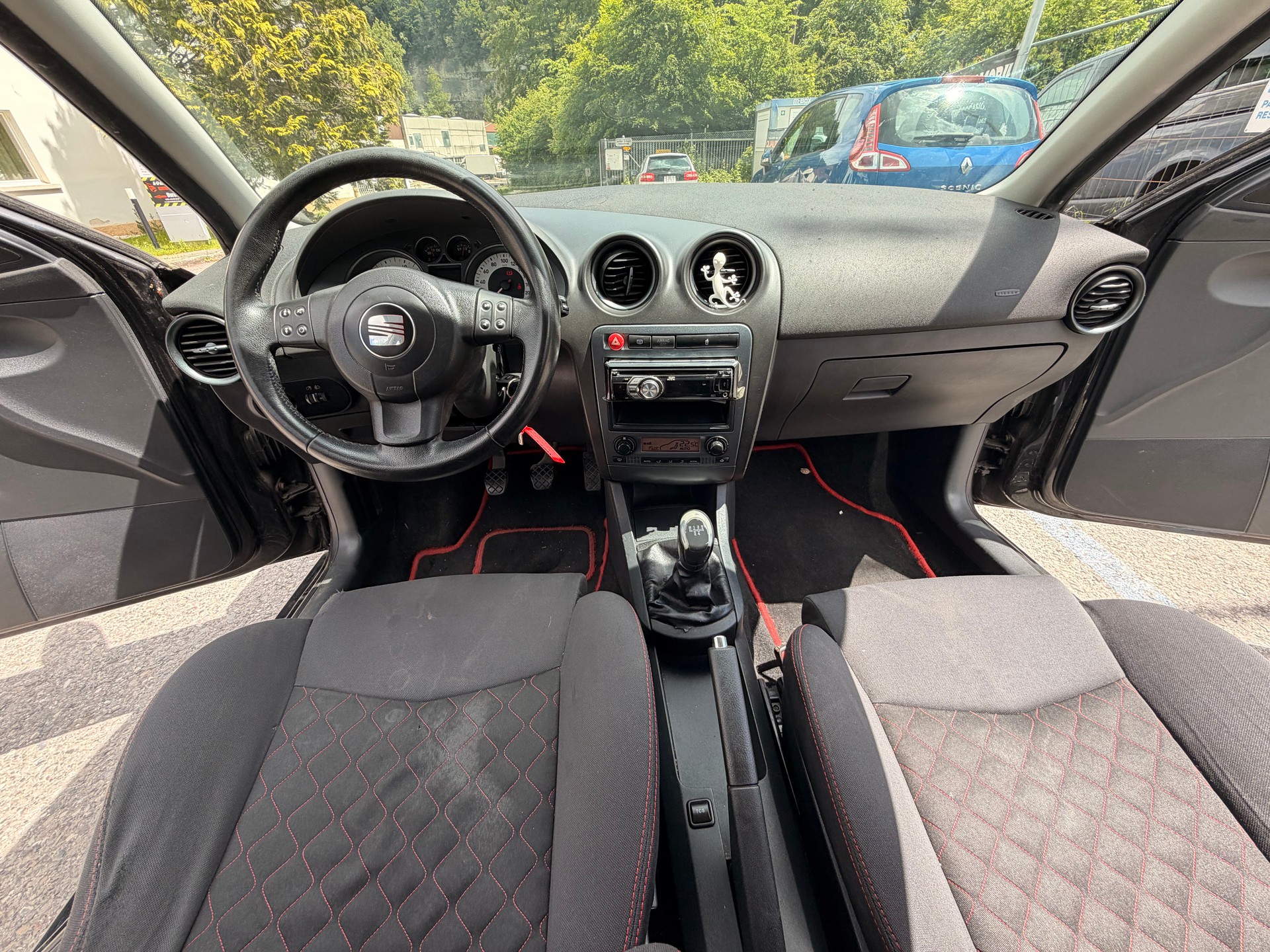 SEAT Ibiza 1.6 16V Sport-image-22
