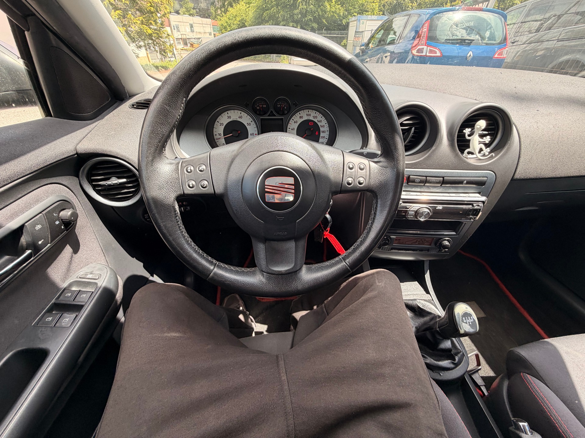 SEAT Ibiza 1.6 16V Sport-image-25