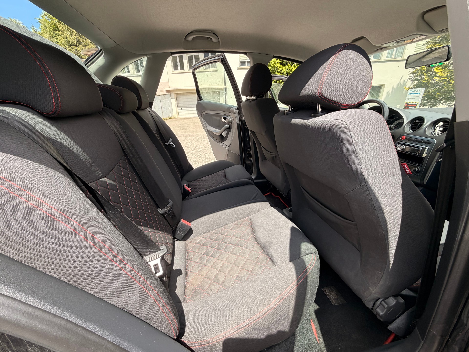 SEAT Ibiza 1.6 16V Sport-image-11