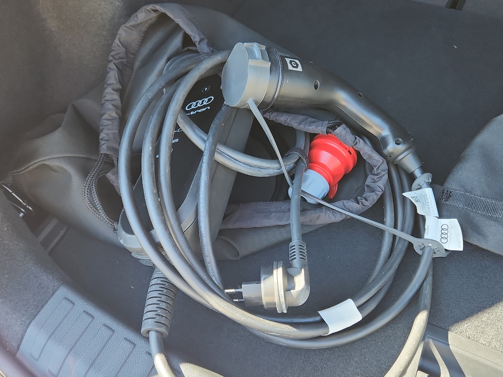 AUDI A3 Sportback 40 TFSI e advanced S-tronic-image-15