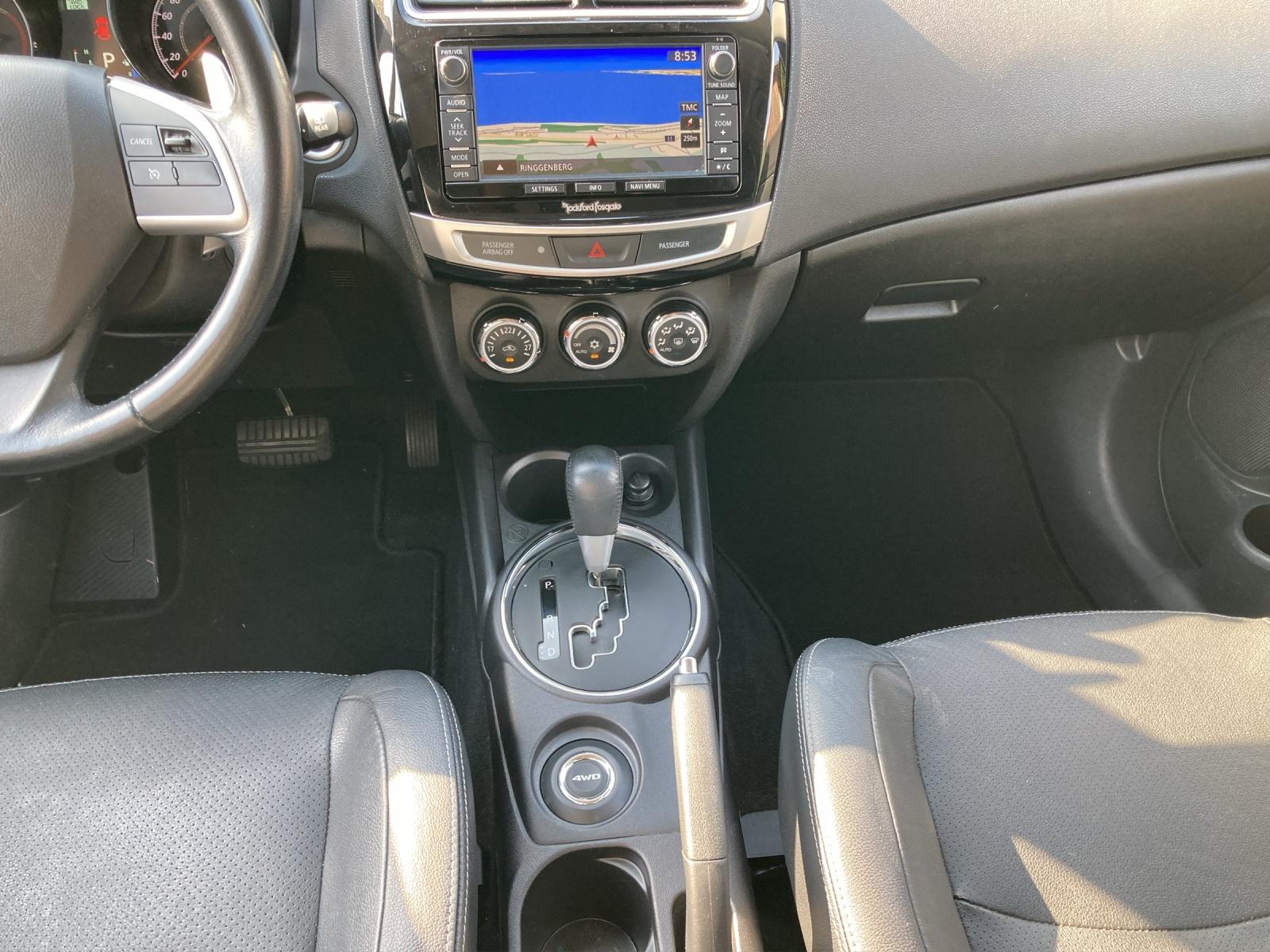 MITSUBISHI ASX 2.2 DID Celebration 300K+ 4x4-image-10