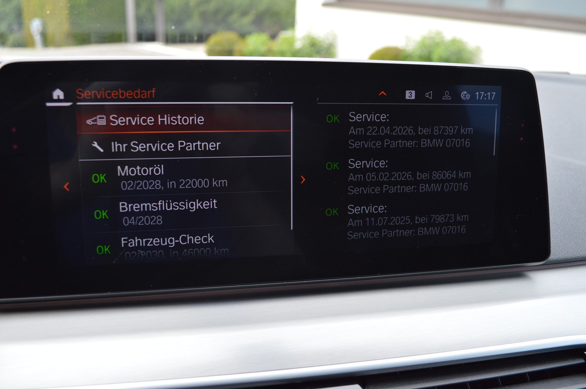 BMW 520d xDrive Essential Edition Steptronic-image-10