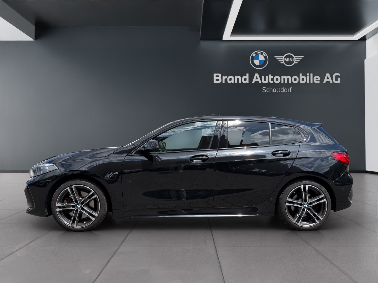BMW 120d xDrive SAG-image-1