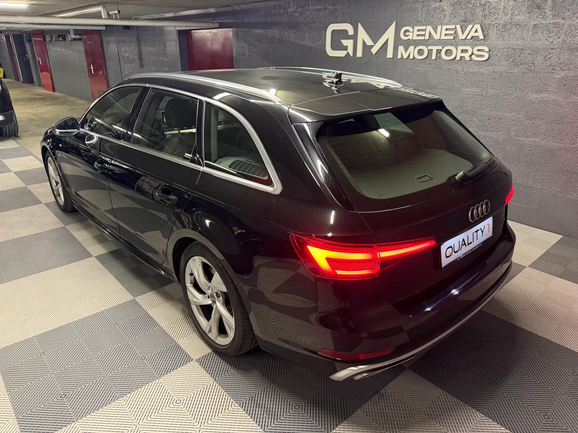AUDI A4 Avant 45 TFSI S-tronic quattro-image-5
