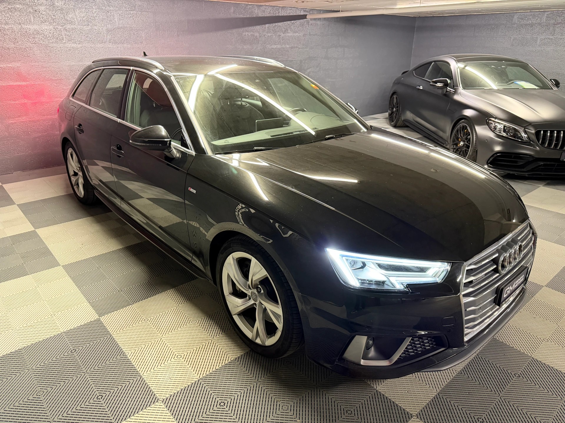 AUDI A4 Avant 45 TFSI S-tronic quattro-image-2