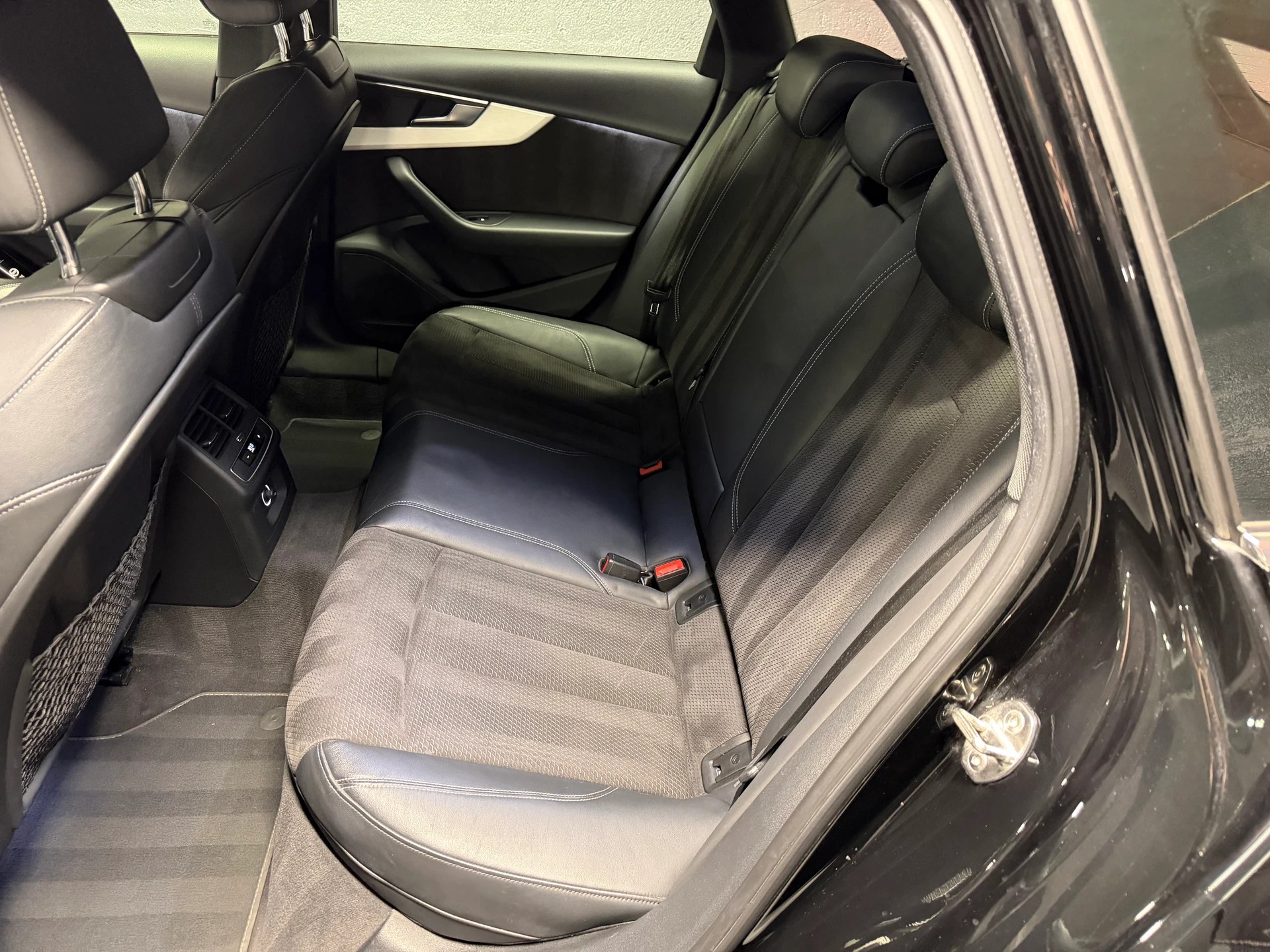 AUDI A4 Avant 45 TFSI S-tronic quattro-image-8